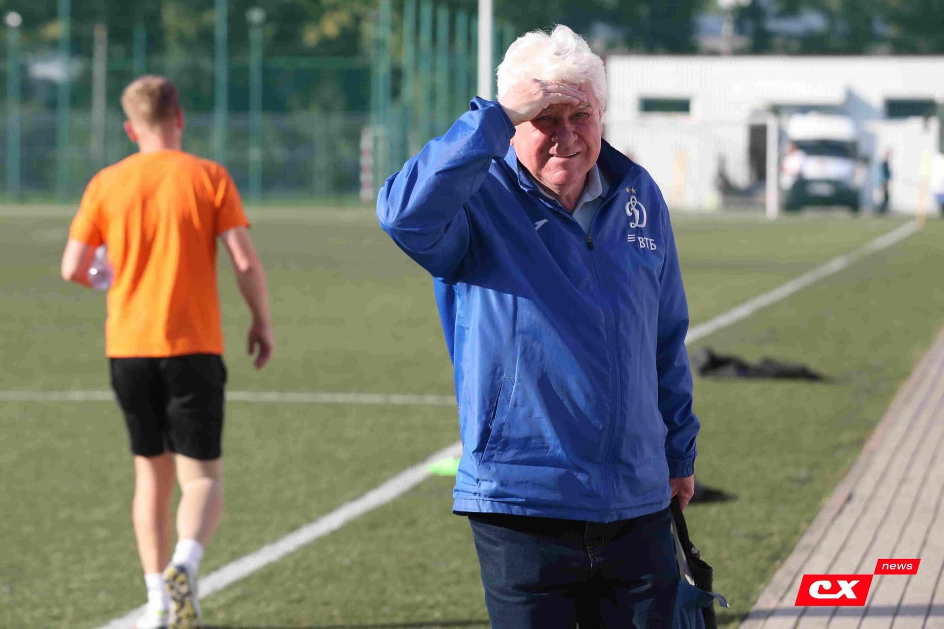 «Полимер» 2:2 «Темп». Третья лига. 05.09.2025. Владимир Мартынов («CX News») и Александр Чёрный («Алтайский спорт») — кадр 31