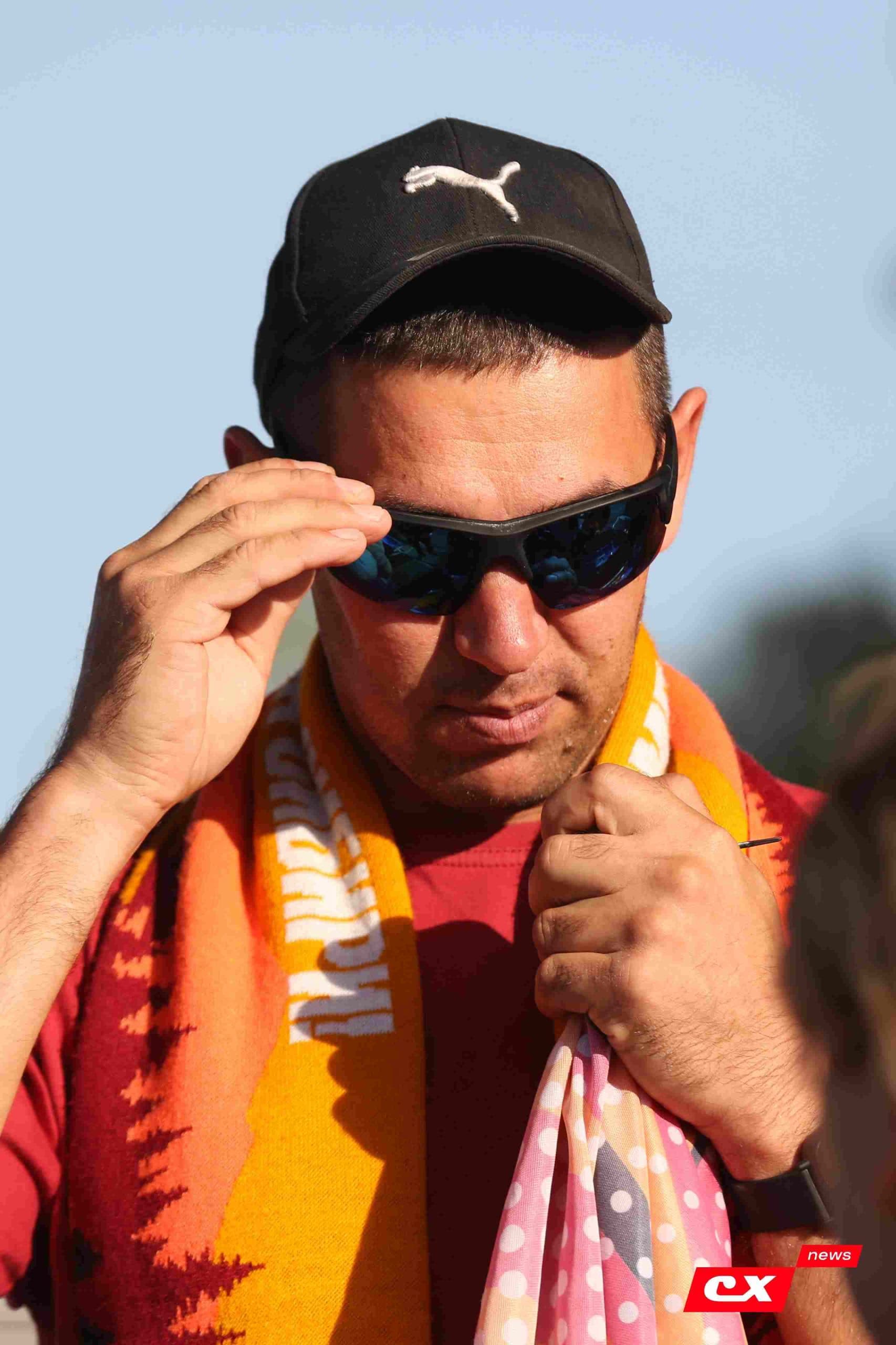 «Полимер» 2:2 «Темп». Третья лига. 05.09.2025. Владимир Мартынов («CX News») и Александр Чёрный («Алтайский спорт») — кадр 4