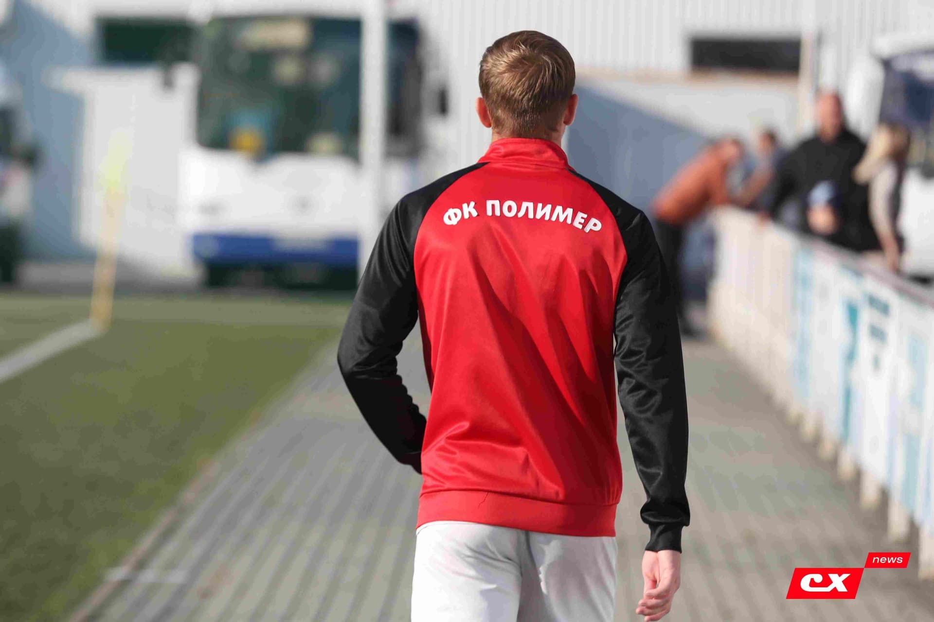 «Полимер» 2:2 «Темп». Третья лига. 05.09.2025. Владимир Мартынов («CX News») и Александр Чёрный («Алтайский спорт») — кадр 40