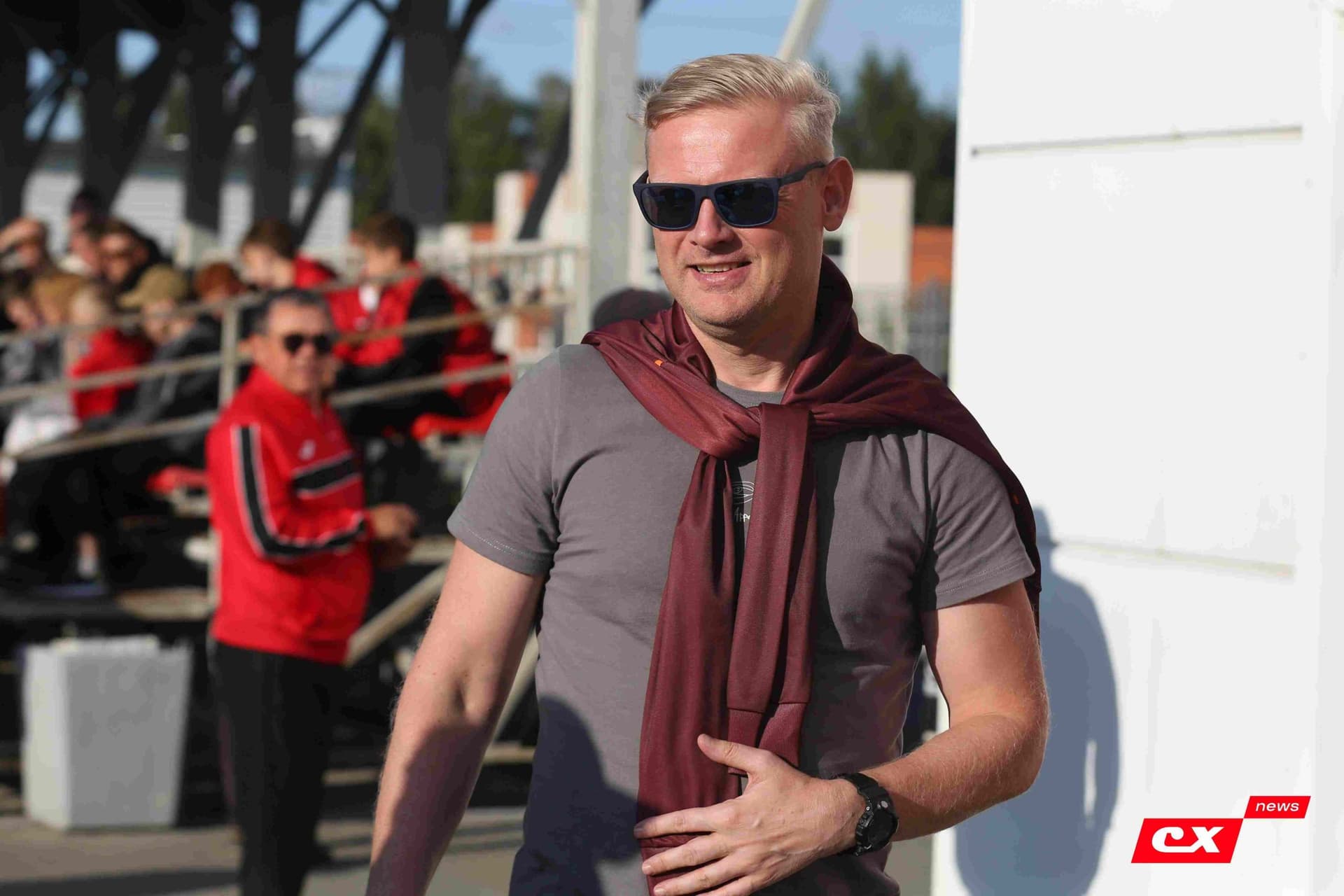 «Полимер» 2:2 «Темп». Третья лига. 05.09.2025. Владимир Мартынов («CX News») и Александр Чёрный («Алтайский спорт») — кадр 48