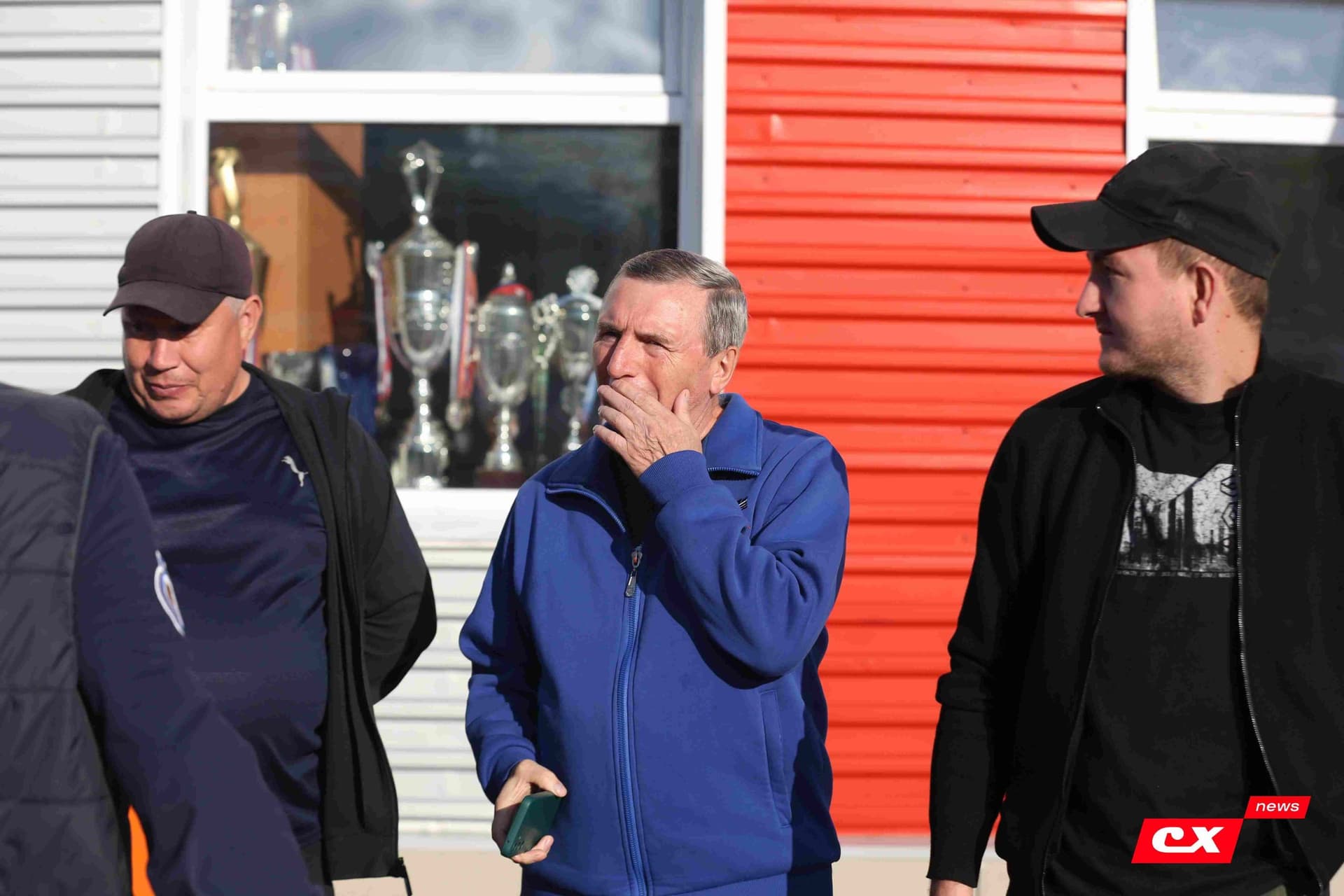 «Полимер» 2:2 «Темп». Третья лига. 05.09.2025. Владимир Мартынов («CX News») и Александр Чёрный («Алтайский спорт») — кадр 50