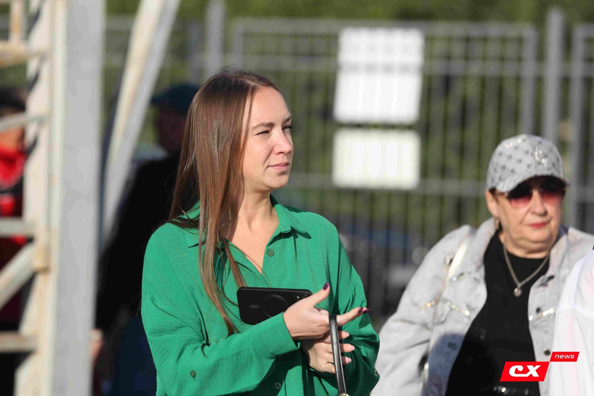 «Полимер» 2:2 «Темп». Третья лига. 05.09.2025. Владимир Мартынов («CX News») и Александр Чёрный («Алтайский спорт») — кадр 51