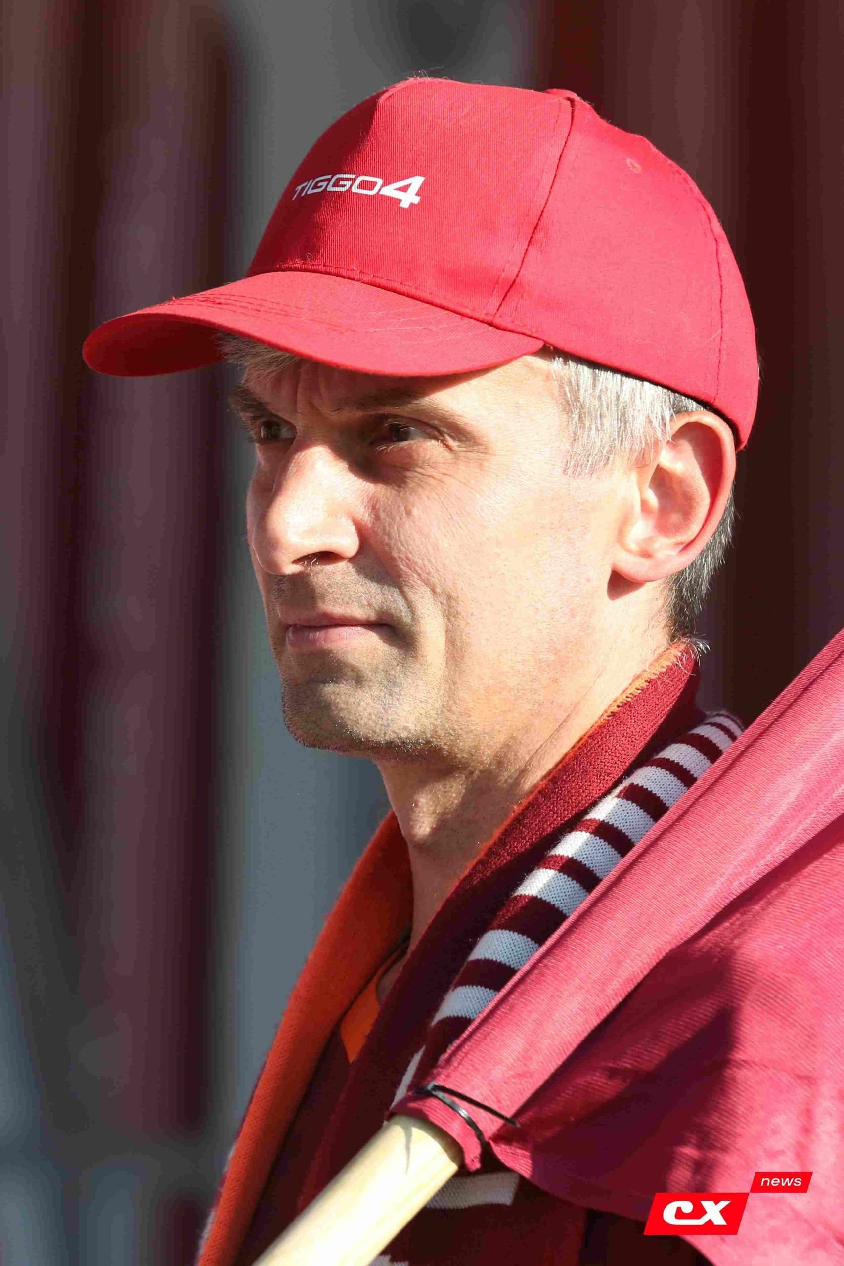 «Полимер» 2:2 «Темп». Третья лига. 05.09.2025. Владимир Мартынов («CX News») и Александр Чёрный («Алтайский спорт») — кадр 6