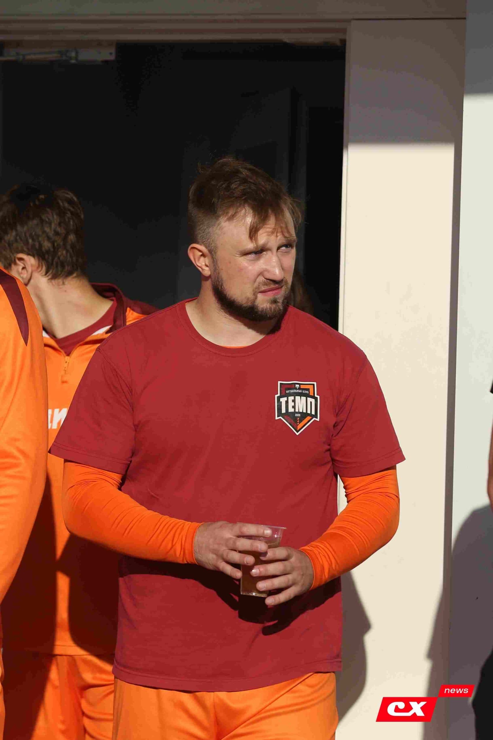 «Полимер» 2:2 «Темп». Третья лига. 05.09.2025. Владимир Мартынов («CX News») и Александр Чёрный («Алтайский спорт») — кадр 76