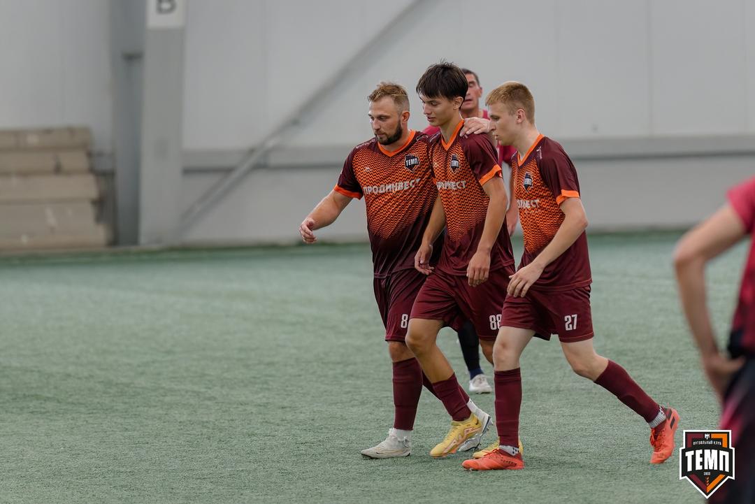 Выбираем лучшего игрока августа!