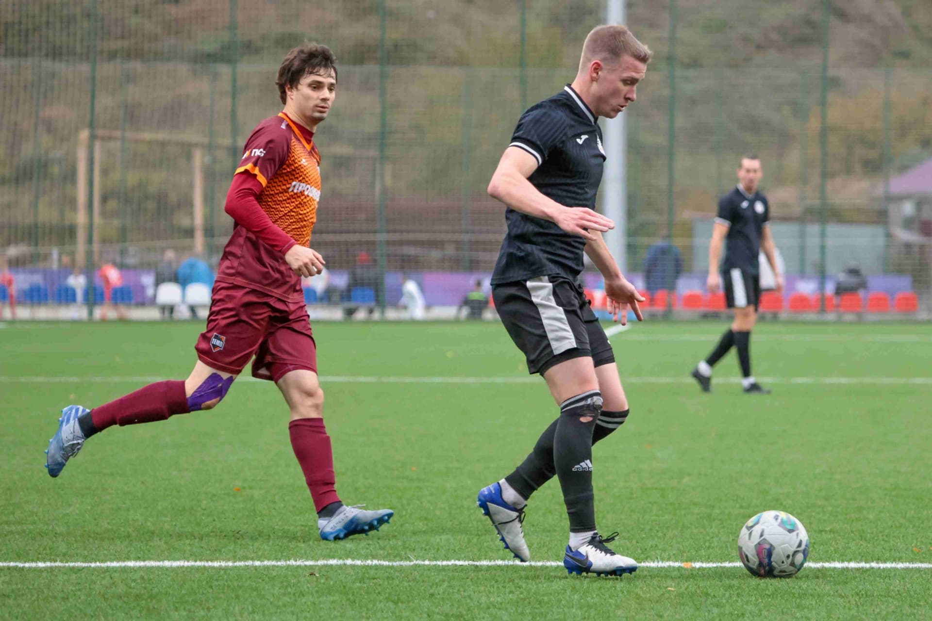 «Дорожник» 3:3 (4-2 пен.) «Темп». Финальный этап Третьей лиги. 07.11.2024 — кадр 11