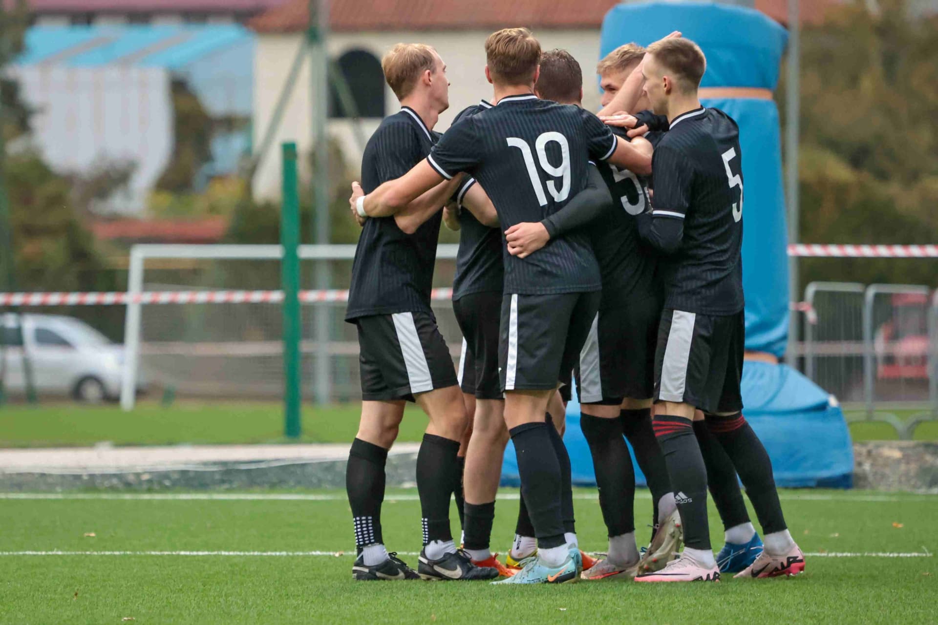 «Дорожник» 3:3 (4-2 пен.) «Темп». Финальный этап Третьей лиги. 07.11.2024 — кадр 19