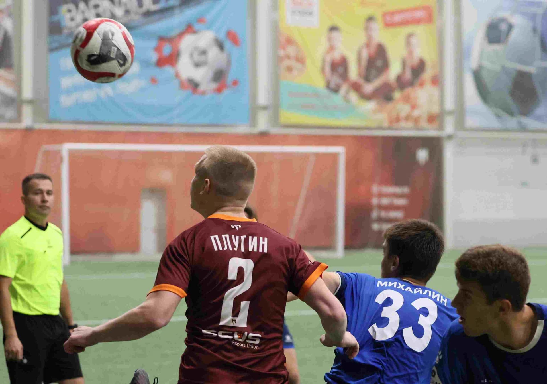 «Темп» 1:0 «Динамо-Барнаул-М». Третья лига. 05.10.2025. Александр Чёрный («Алтайский спорт»), Владимир Мартынов («CX News») — кадр 21