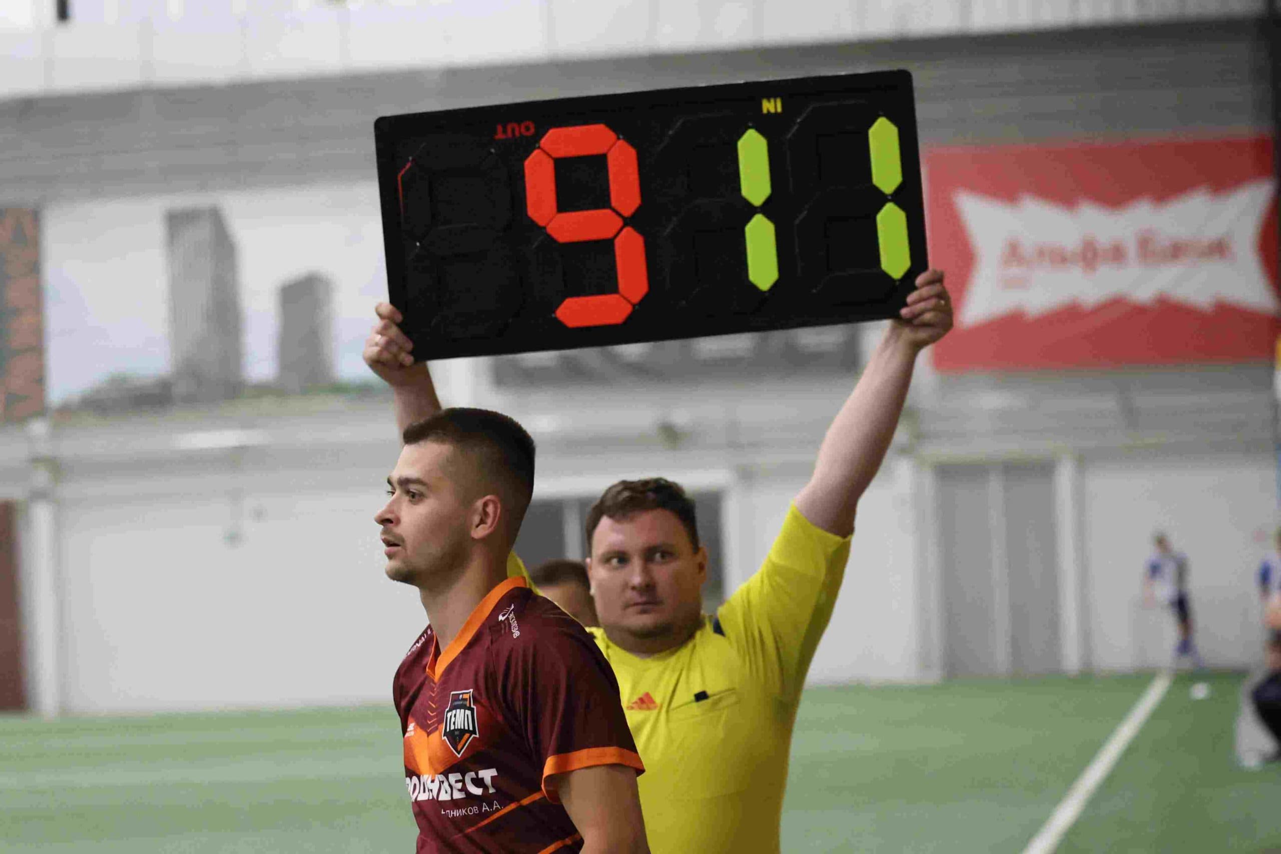«Темп» 1:0 «Динамо-Барнаул-М». Третья лига. 05.10.2025. Александр Чёрный («Алтайский спорт»), Владимир Мартынов («CX News») — кадр 28