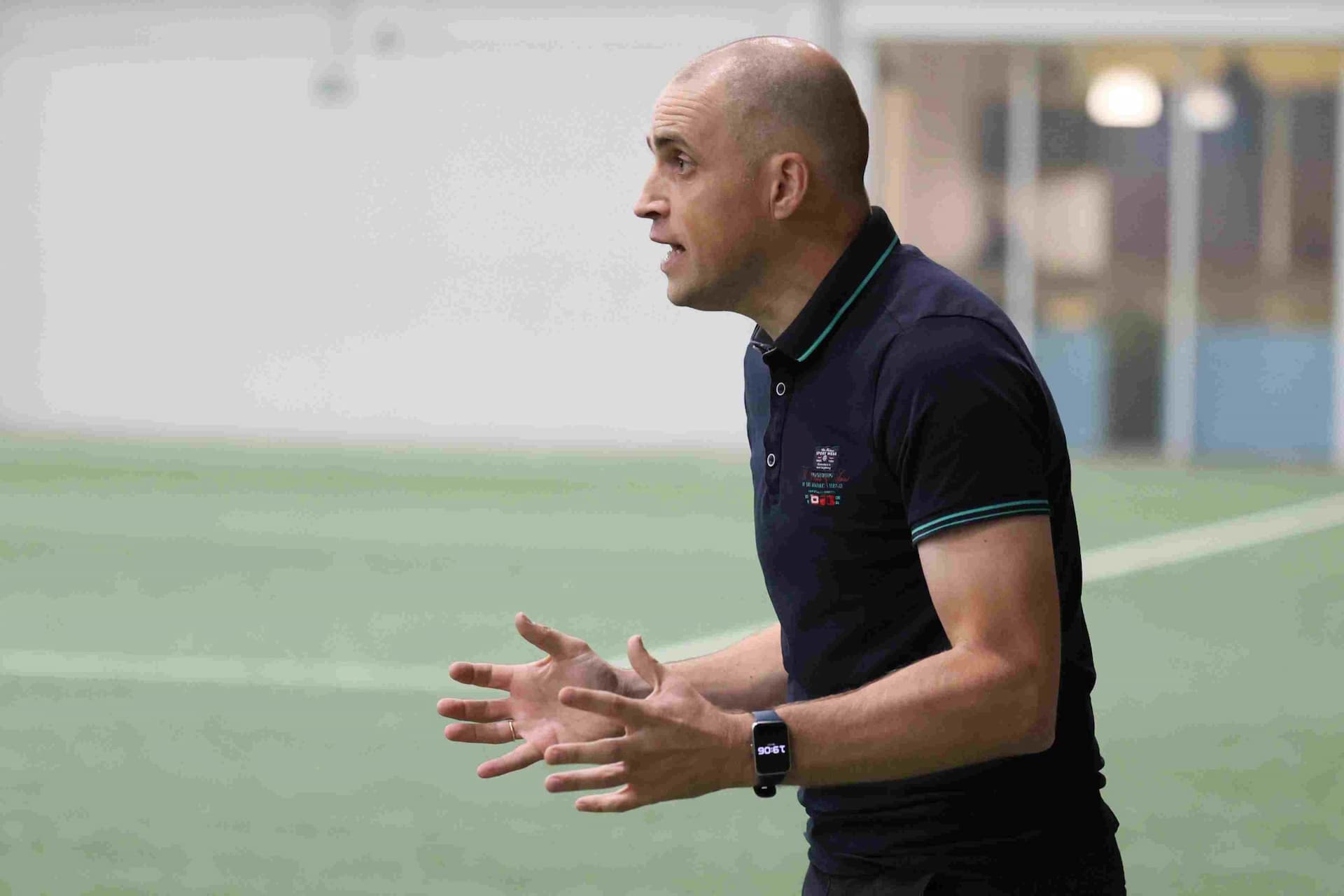 «Темп» 1:0 «Динамо-Барнаул-М». Третья лига. 05.10.2025. Александр Чёрный («Алтайский спорт»), Владимир Мартынов («CX News») — кадр 4