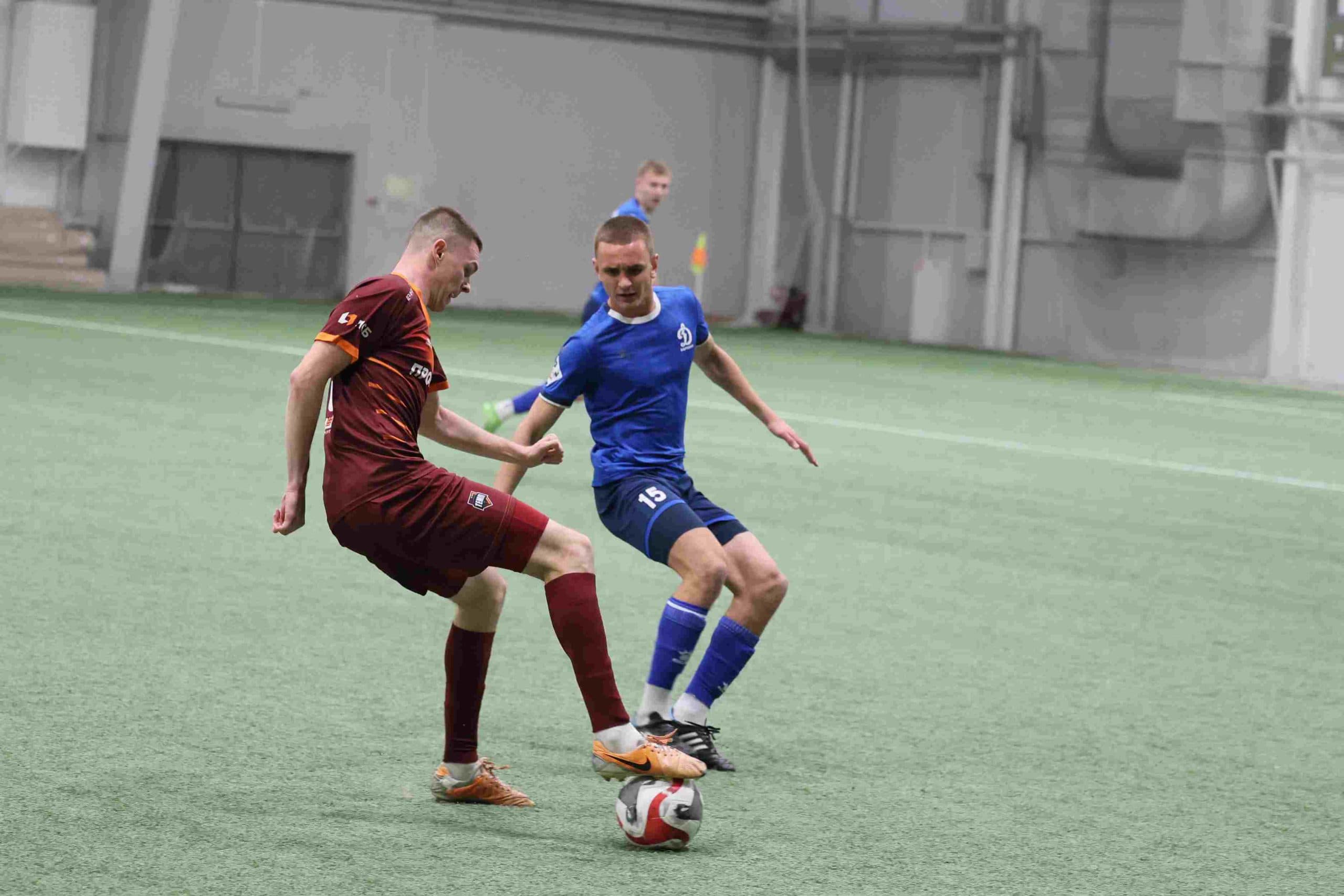 «Темп» 1:0 «Динамо-Барнаул-М». Третья лига. 05.10.2025. Александр Чёрный («Алтайский спорт»), Владимир Мартынов («CX News») — фото 5