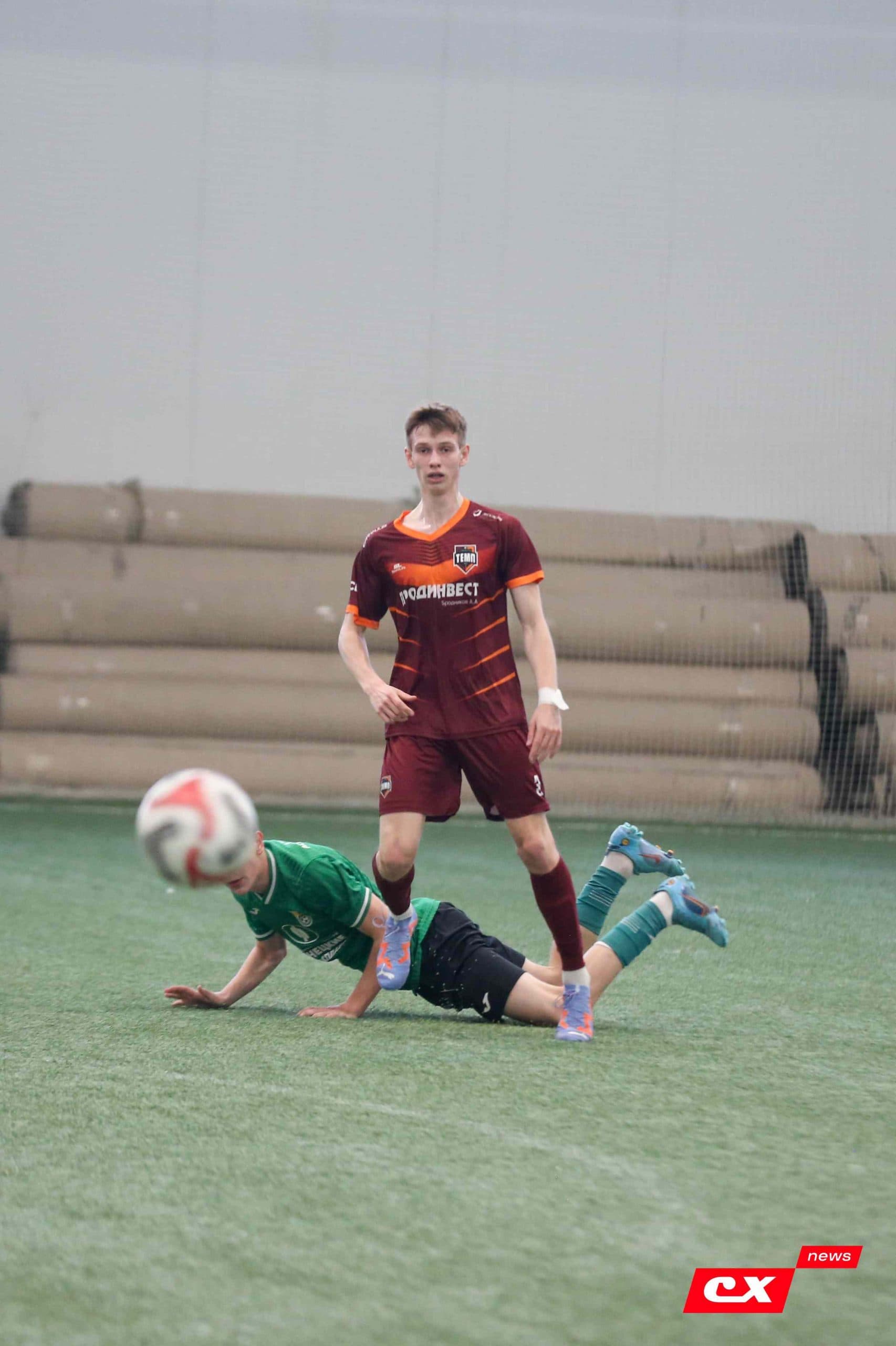 «Темп» 1:0 «Новокузнецк». Третья лига. 02.05.2025. Владимир Мартынов («CX News») — кадр 126