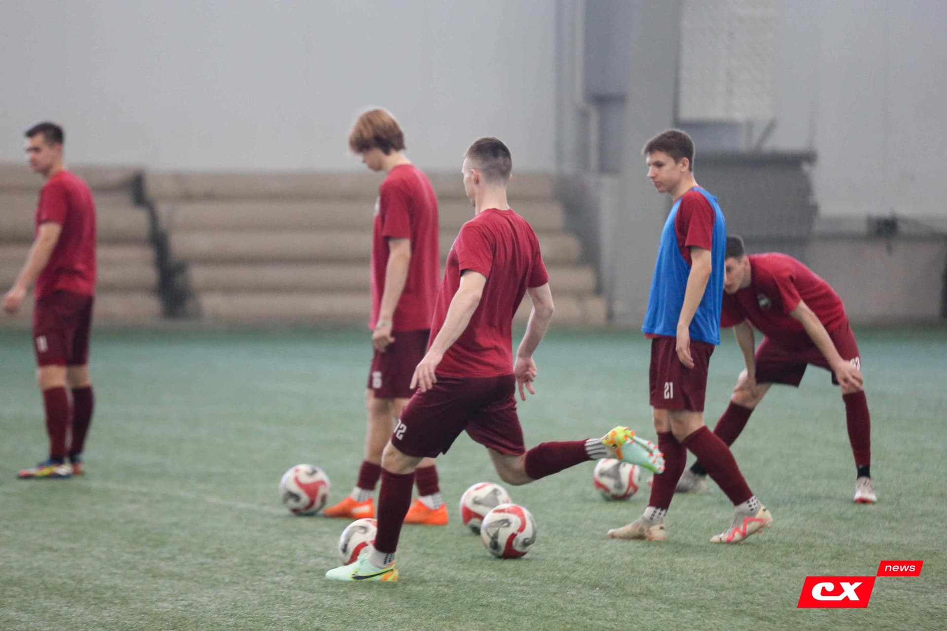 «Темп» 1:0 «Новокузнецк». Третья лига. 02.05.2025. Владимир Мартынов («CX News») — кадр 3