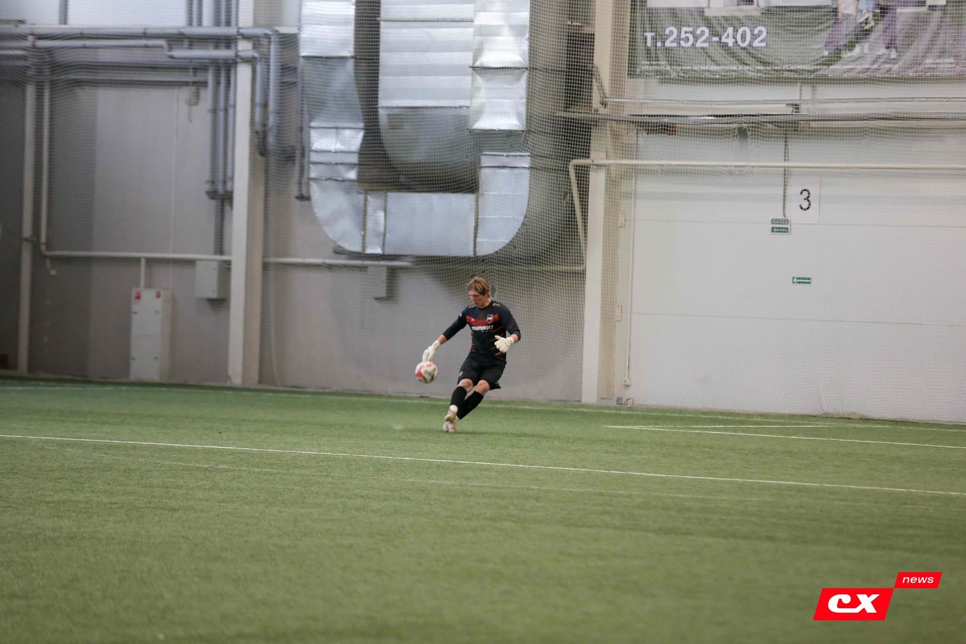 «Темп» 1:0 «Новокузнецк». Третья лига. 02.05.2025. Владимир Мартынов («CX News») — кадр 34