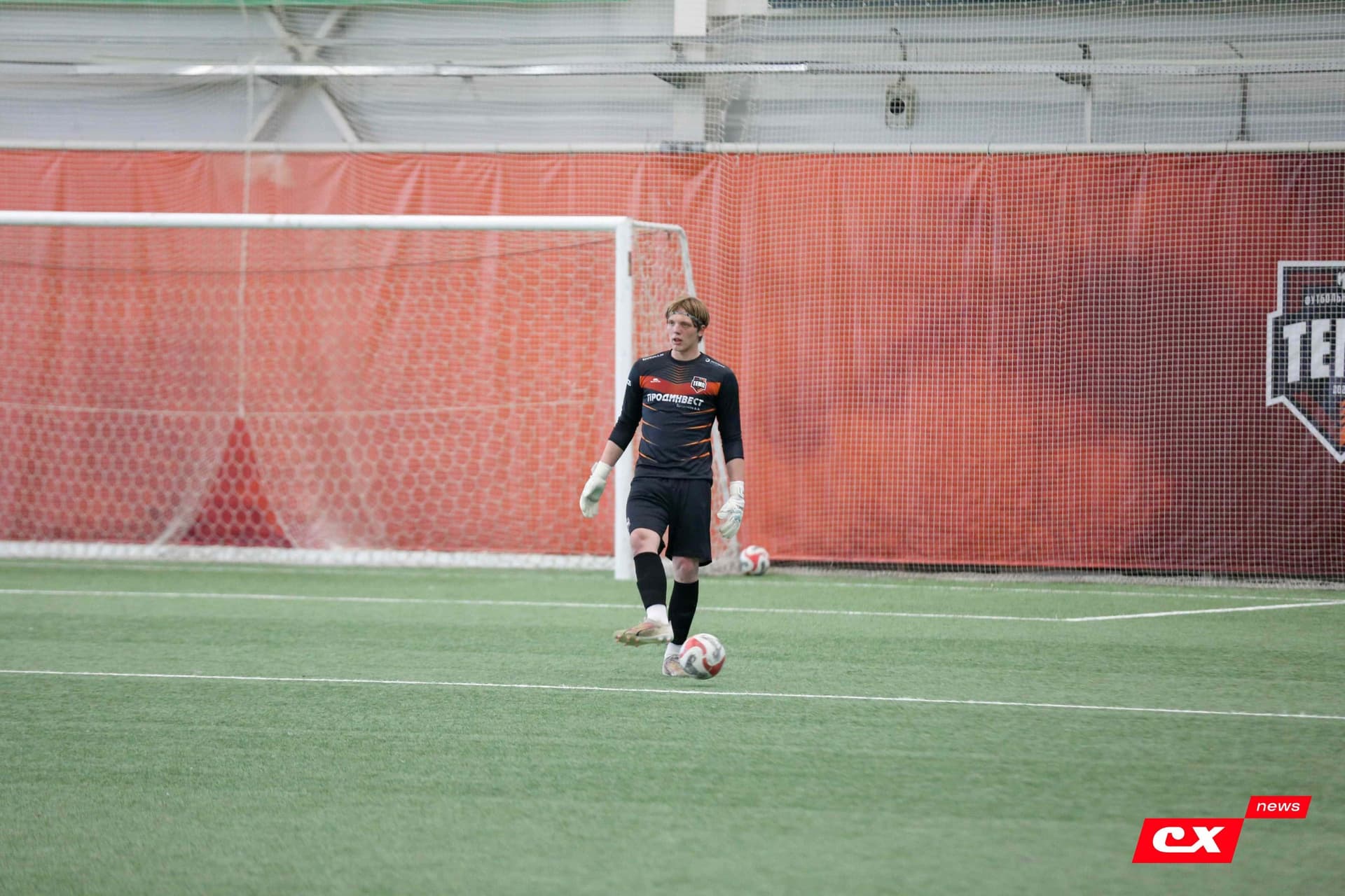 «Темп» 1:0 «Новокузнецк». Третья лига. 02.05.2025. Владимир Мартынов («CX News») — кадр 46