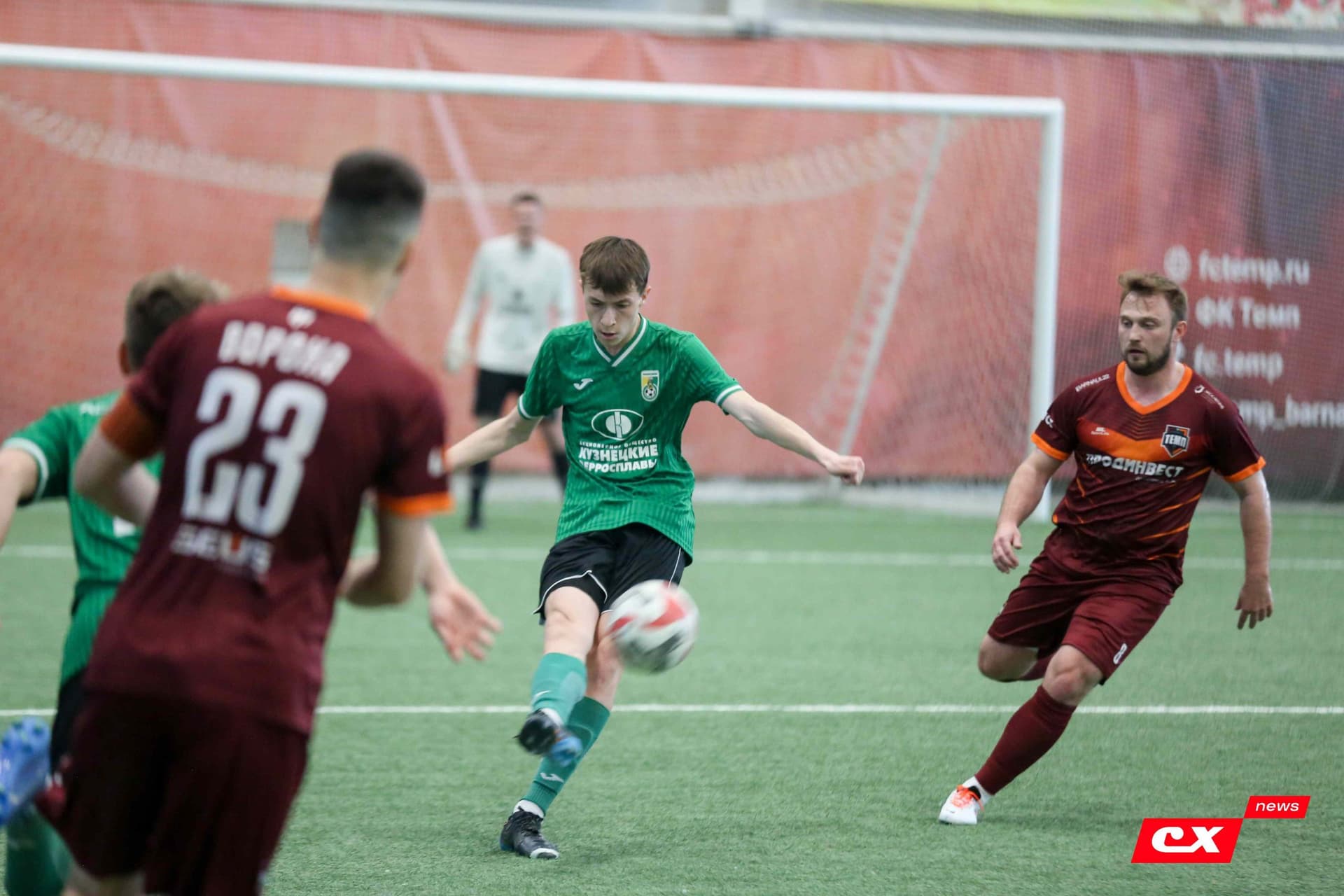 «Темп» 1:0 «Новокузнецк». Третья лига. 02.05.2025. Владимир Мартынов («CX News») — кадр 72