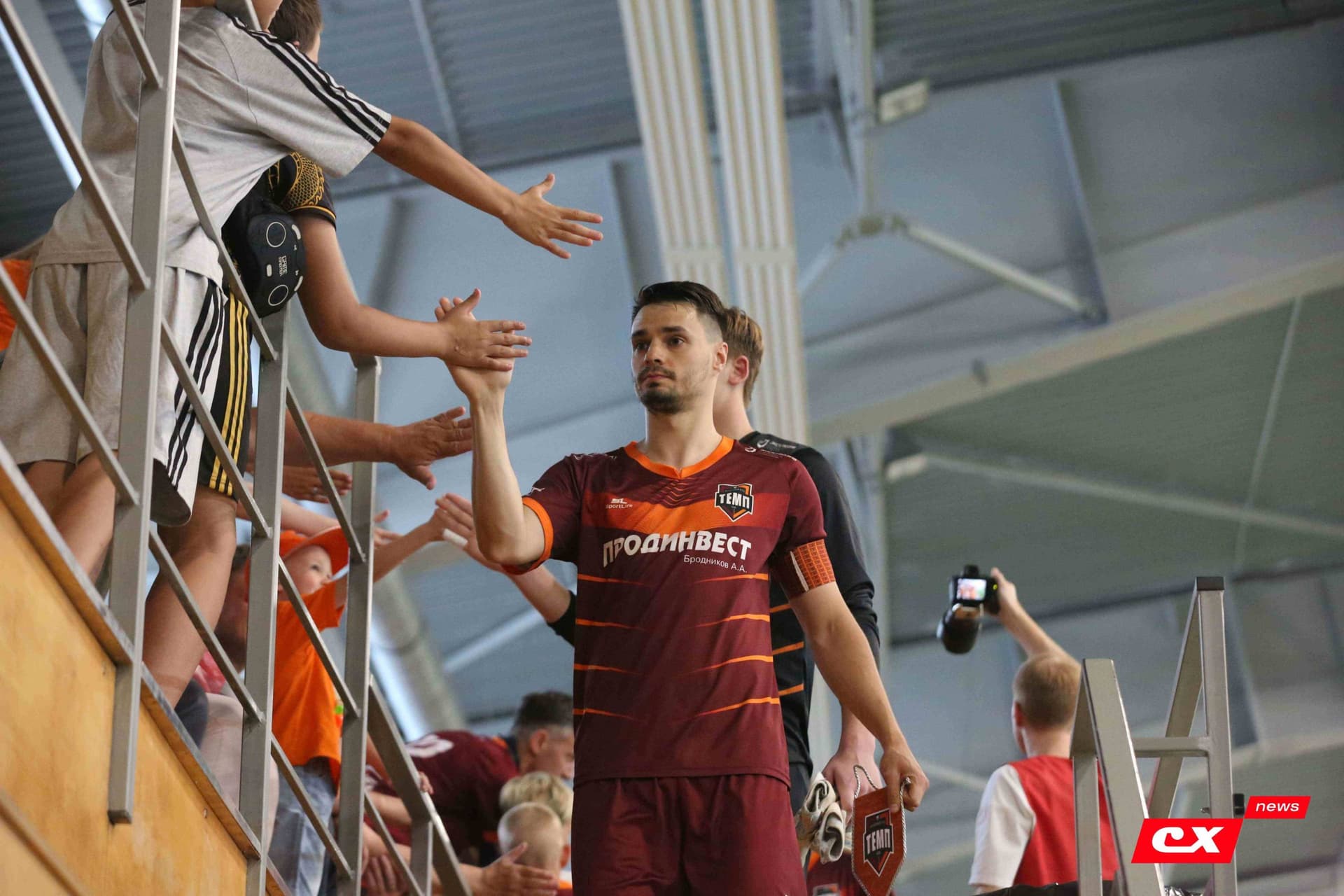 «Темп» 4:1 «Сибирь-М». Третья лига. 22.06.2025. Владимир Мартынов («CX News») — кадр 100