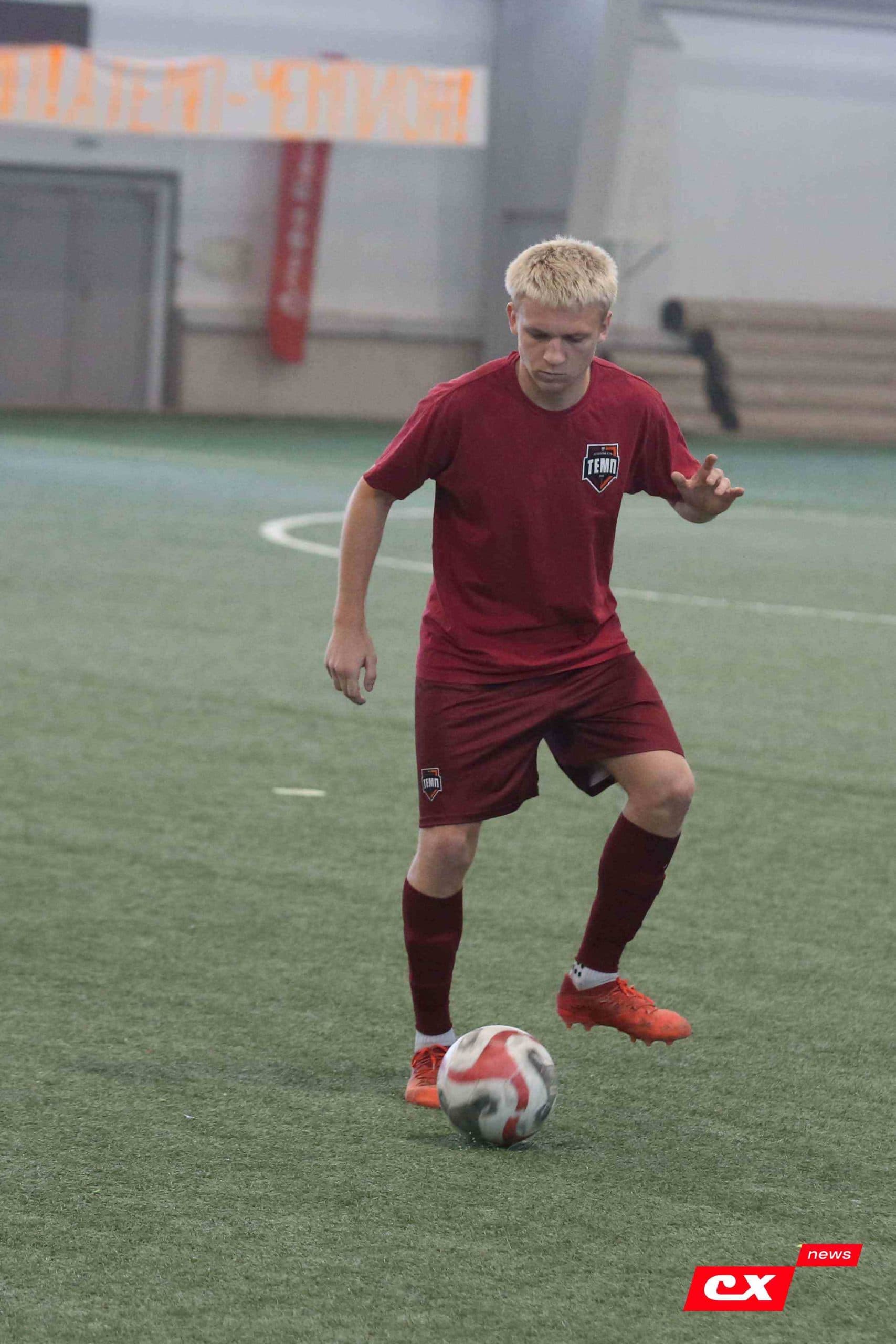 «Темп» 4:1 «Сибирь-М». Третья лига. 22.06.2025. Владимир Мартынов («CX News») — кадр 53