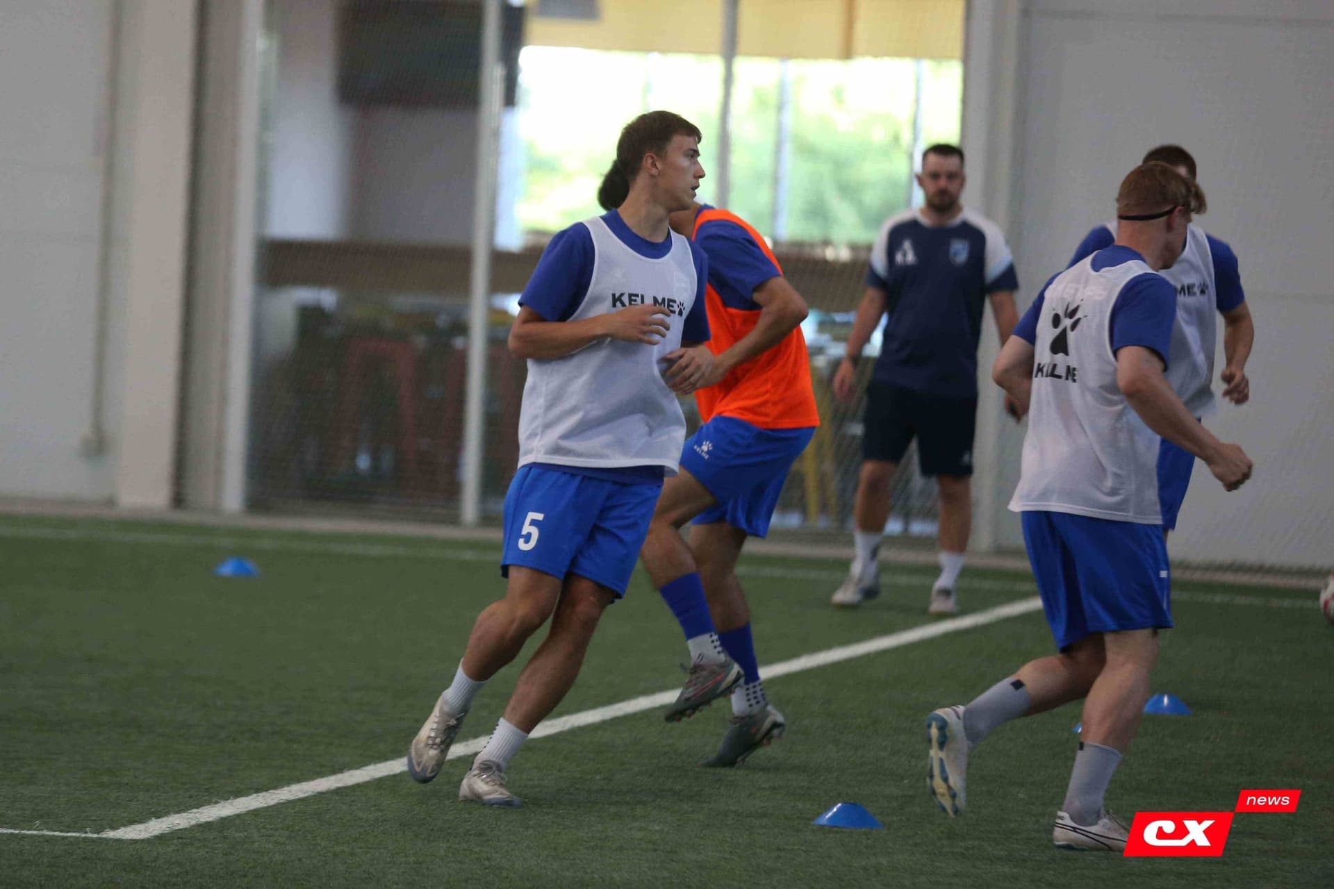 «Темп» 4:1 «Сибирь-М». Третья лига. 22.06.2025. Владимир Мартынов («CX News») — кадр 62