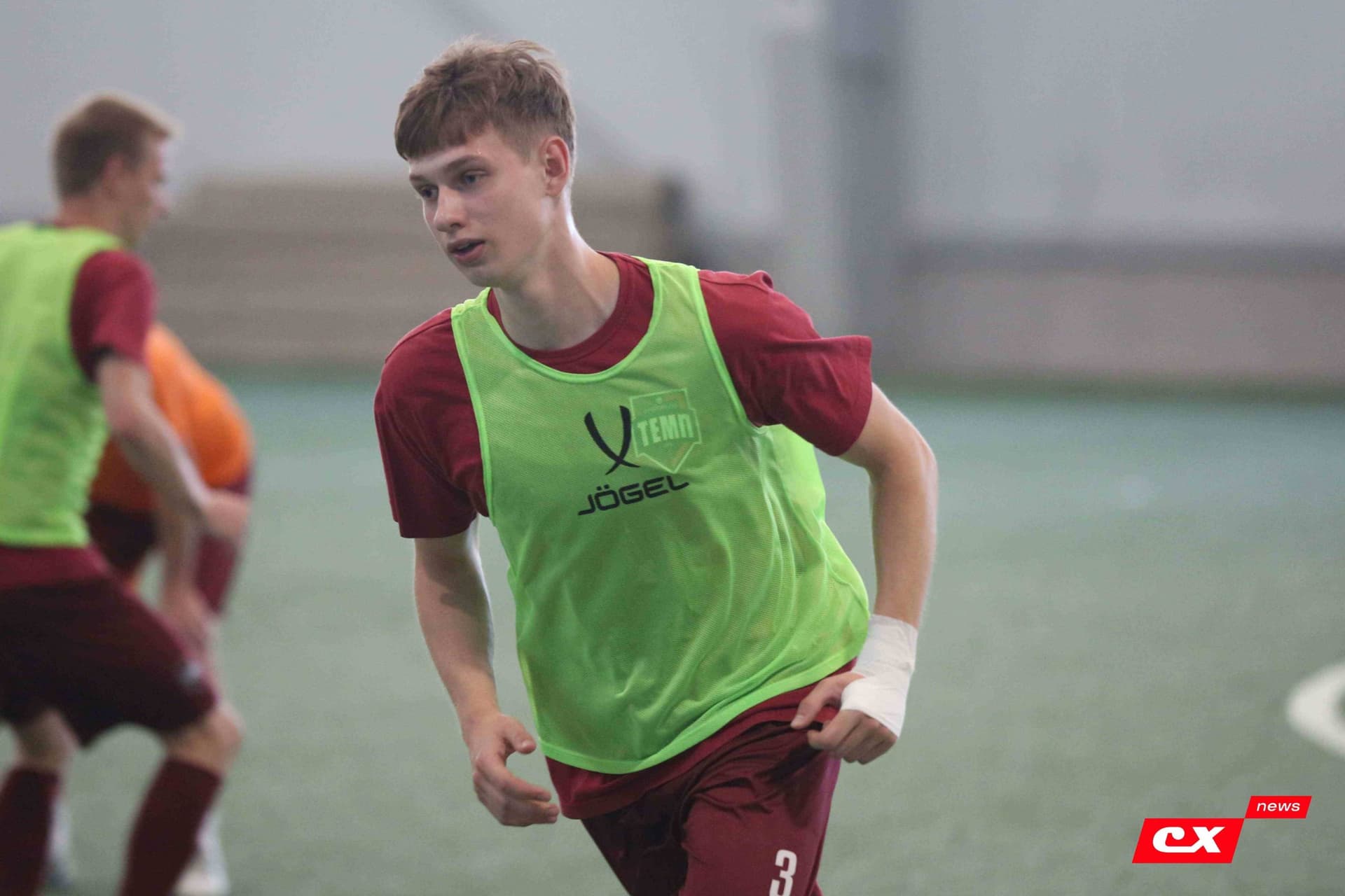 «Темп» 4:1 «Сибирь-М». Третья лига. 22.06.2025. Владимир Мартынов («CX News») — кадр 64