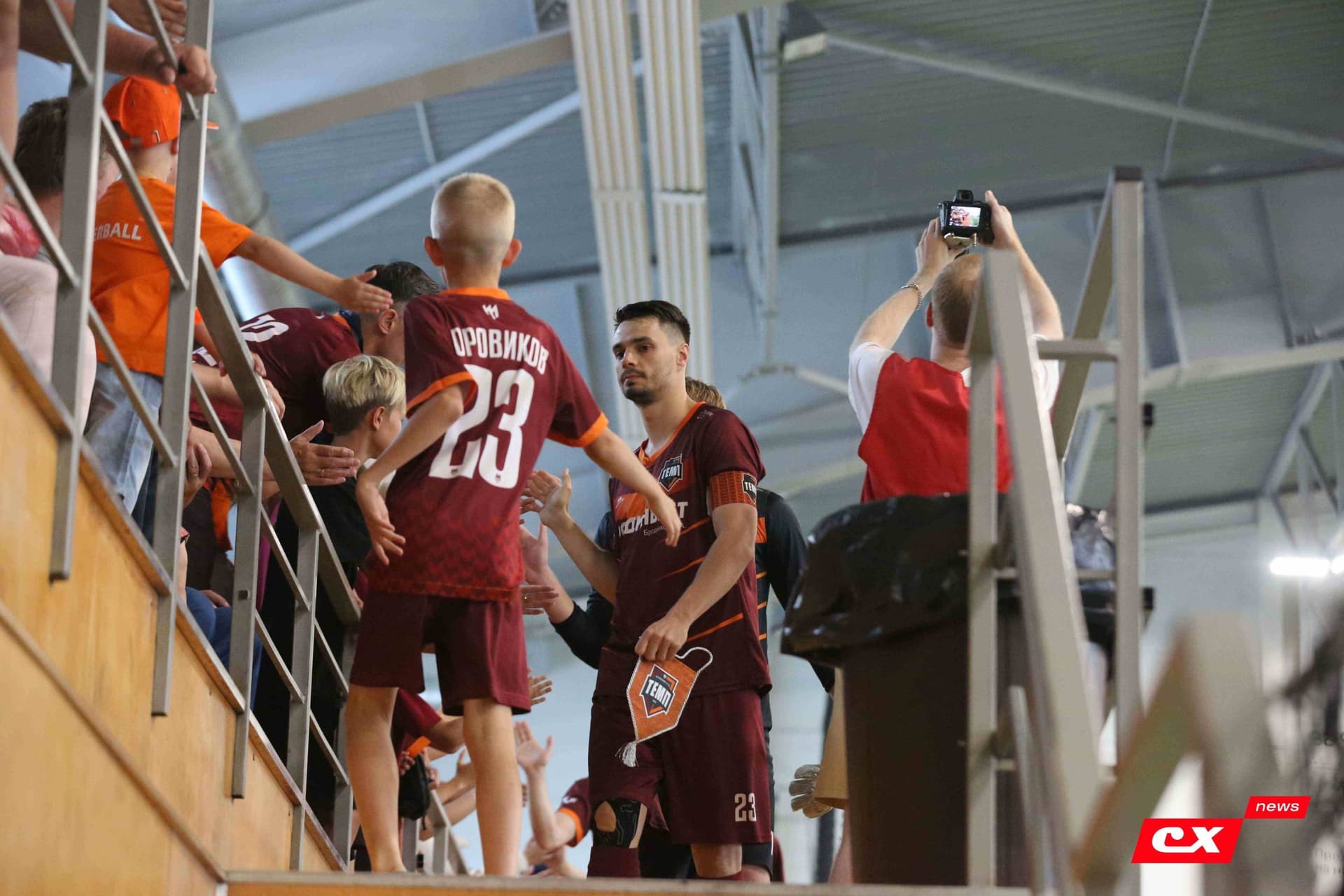 «Темп» 4:1 «Сибирь-М». Третья лига. 22.06.2025. Владимир Мартынов («CX News») — кадр 95