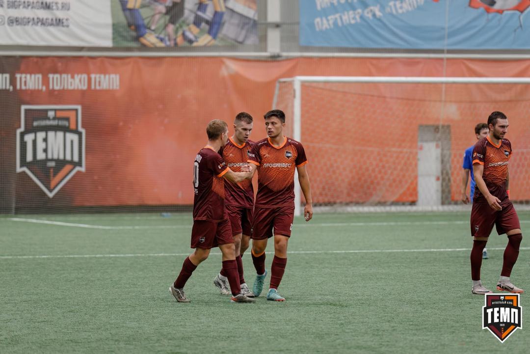 Выбираем лучший гол августа!