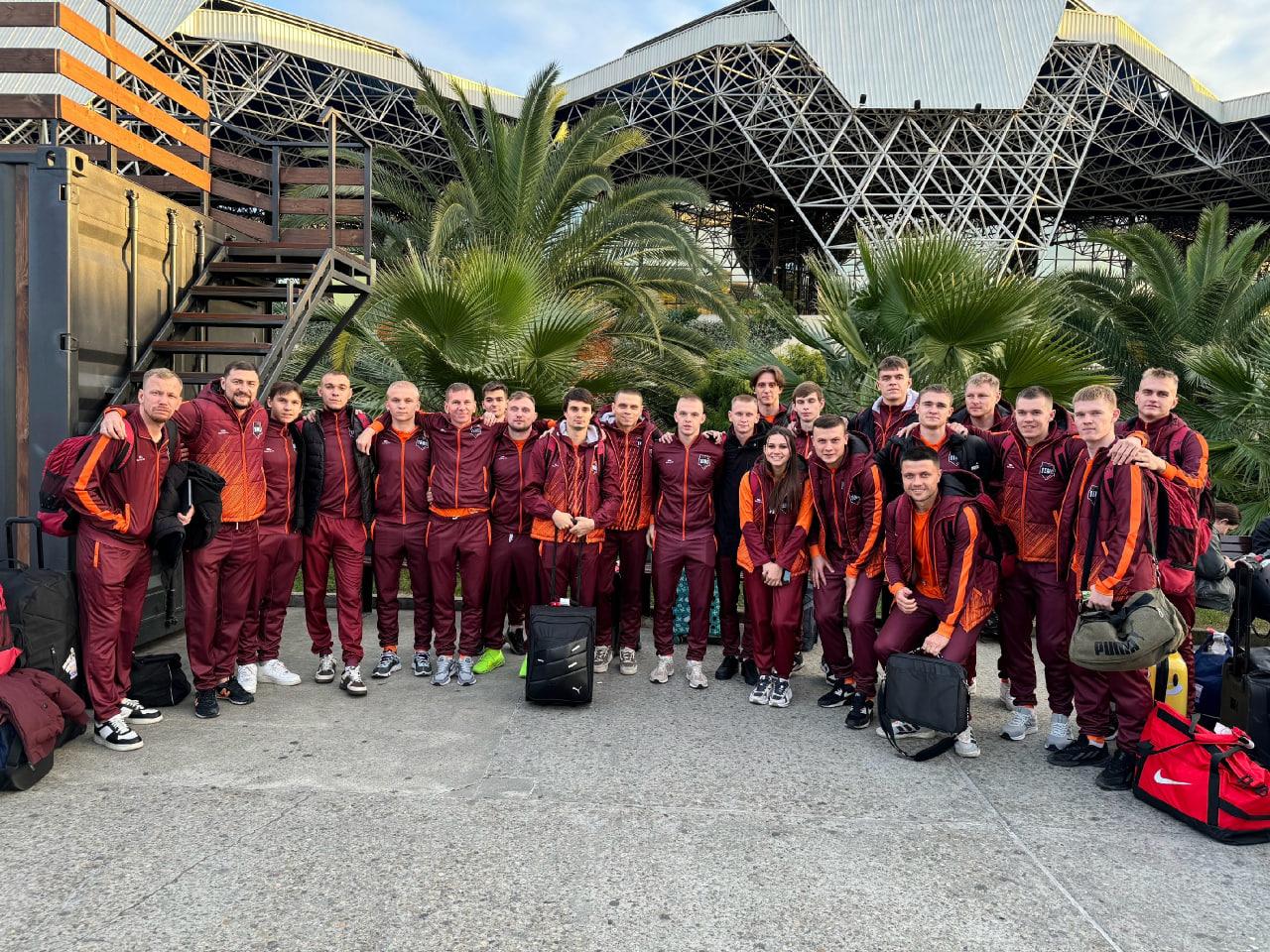 В Сочи отправились 20 футболистов!