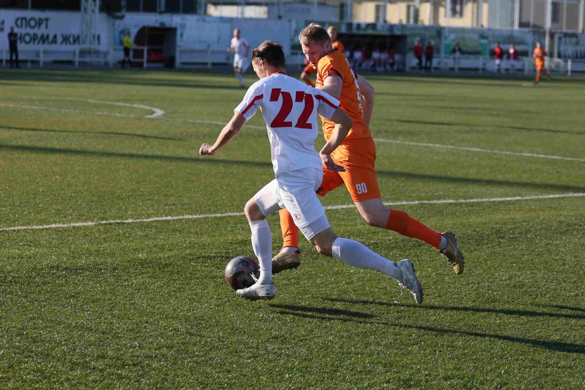 «Полимер» 2:2 «Темп». Третья лига. 05.09.2025. Владимир Мартынов («CX News») и Александр Чёрный («Алтайский спорт») — кадр 172