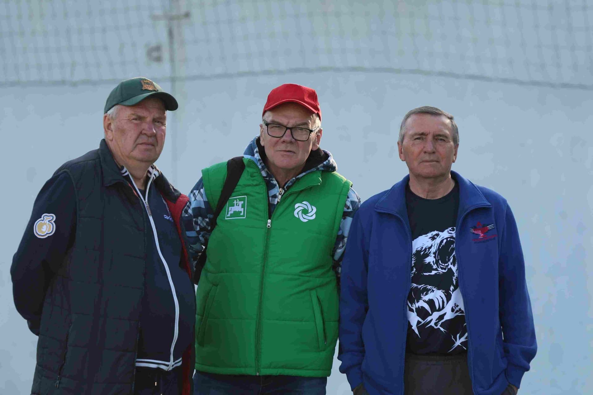 «Полимер» 2:2 «Темп». Третья лига. 05.09.2025. Владимир Мартынов («CX News») и Александр Чёрный («Алтайский спорт») — кадр 182