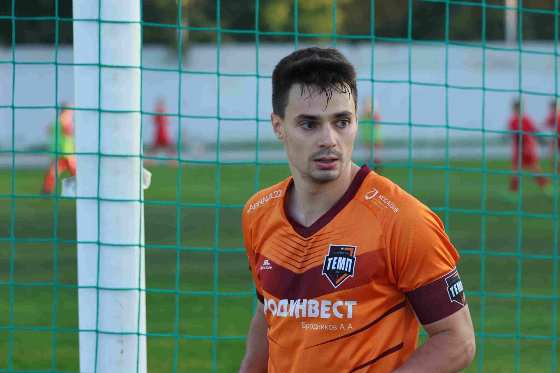 «Полимер» 2:2 «Темп». Третья лига. 05.09.2025. Владимир Мартынов («CX News») и Александр Чёрный («Алтайский спорт») — кадр 248