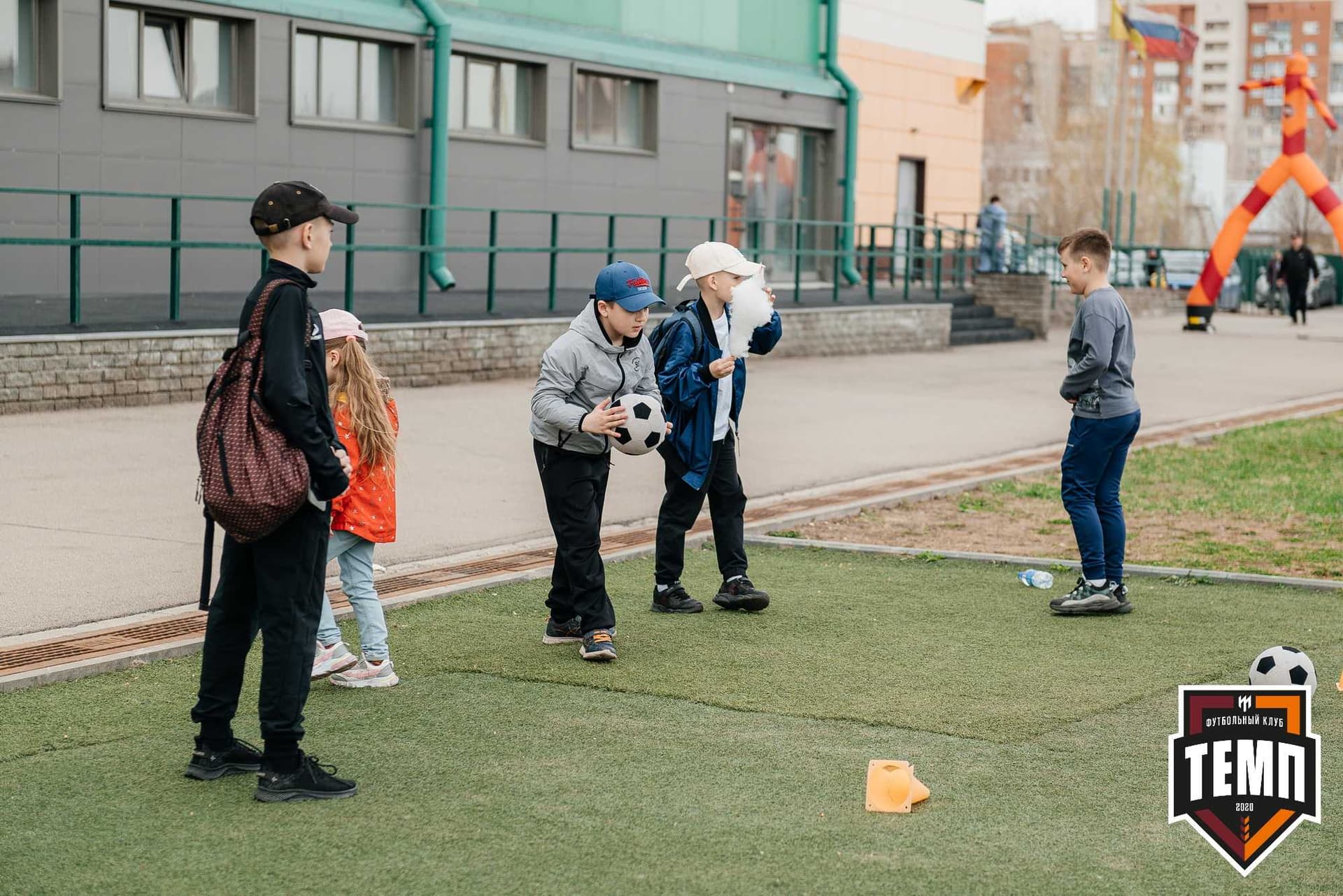 «Темп» 0:1 «Новокузнецк». Третья лига. 05.05.2024 — кадр 12