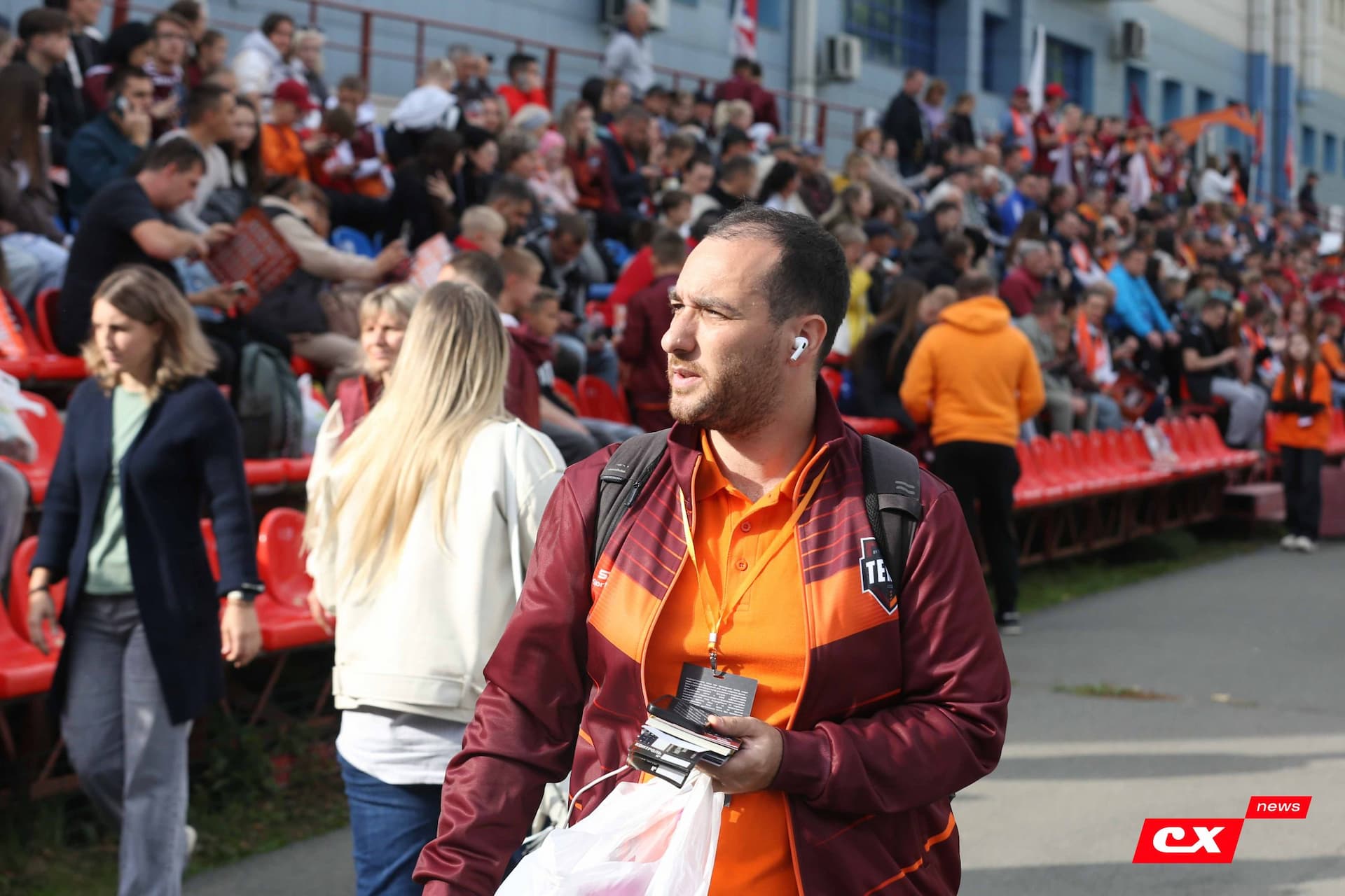 «Темп» 0:1 «Знамя Труда». FONBET Кубок России. 10.09.2025. СМИ: Владимир Мартынов («CX News»), Александр Чёрный («Алтайский спорт»), Виталий Барабаш (Сетевое издание "Толк"), Андрей Каспришин («Алтайская правда») — кадр 161