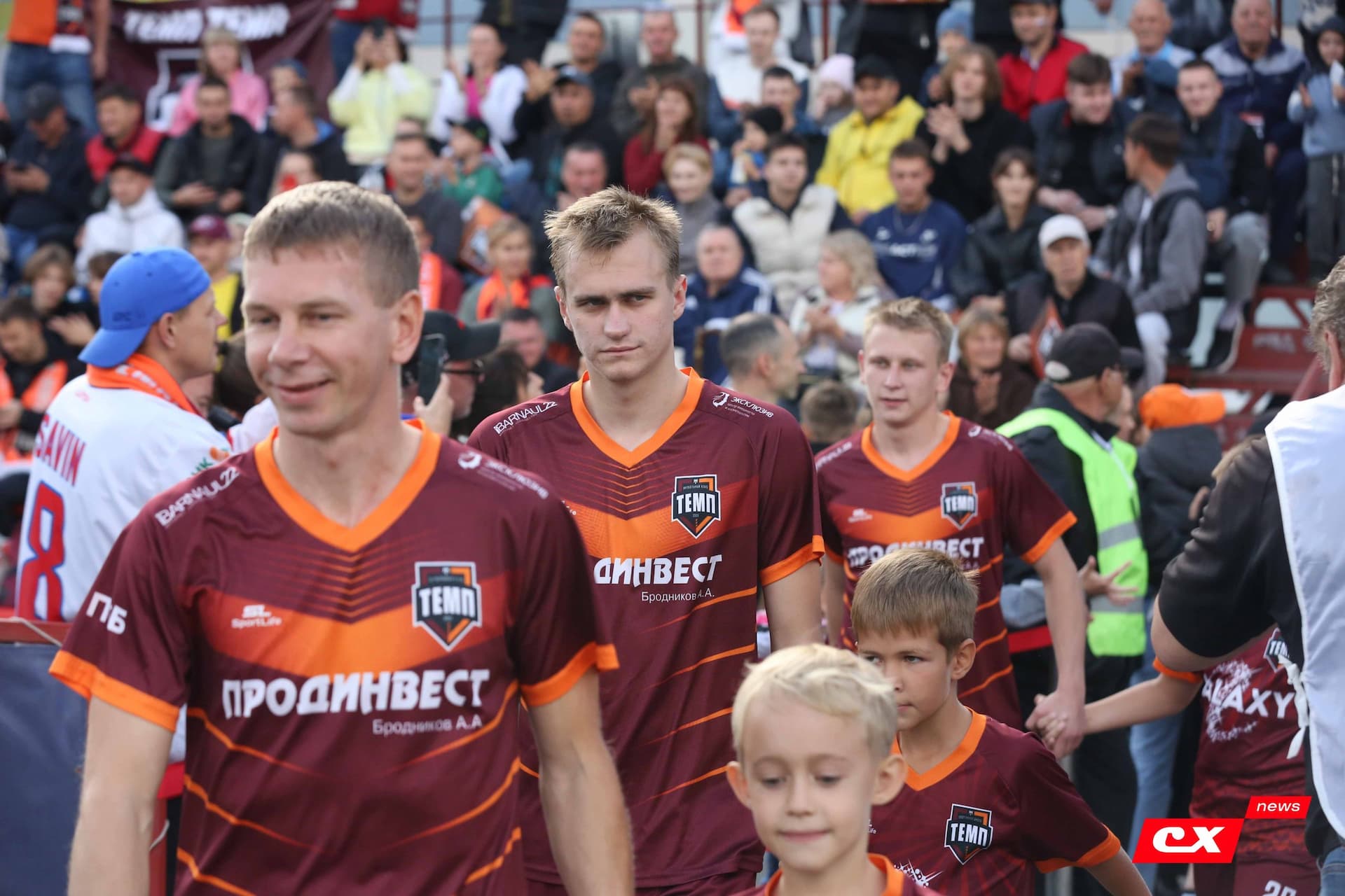 «Темп» 0:1 «Знамя Труда». FONBET Кубок России. 10.09.2025. СМИ: Владимир Мартынов («CX News»), Александр Чёрный («Алтайский спорт»), Виталий Барабаш (Сетевое издание "Толк"), Андрей Каспришин («Алтайская правда») — кадр 202