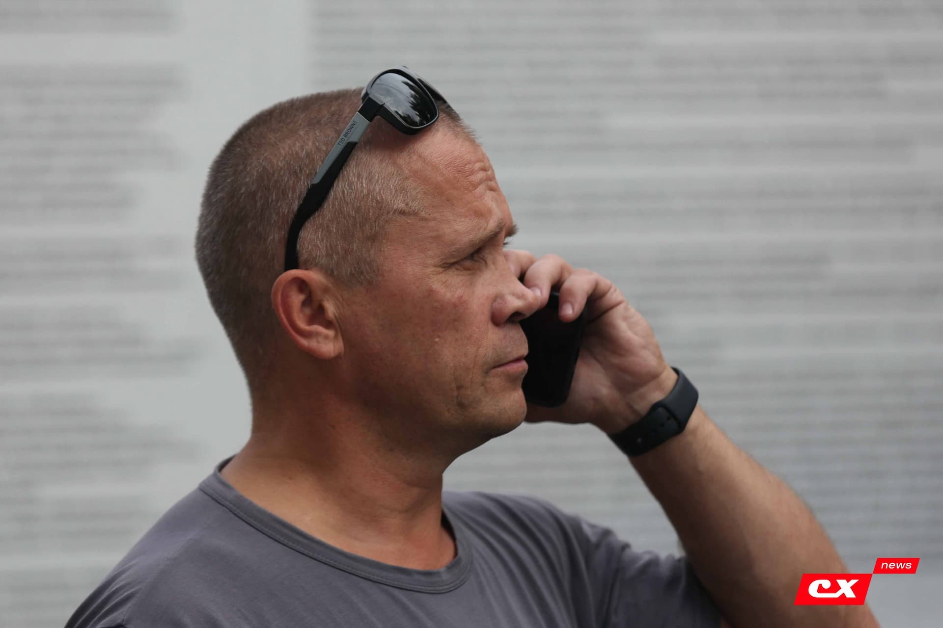 «Темп» 0:1 «Знамя Труда». FONBET Кубок России. 10.09.2025. СМИ: Владимир Мартынов («CX News»), Александр Чёрный («Алтайский спорт»), Виталий Барабаш (Сетевое издание "Толк"), Андрей Каспришин («Алтайская правда») — кадр 5