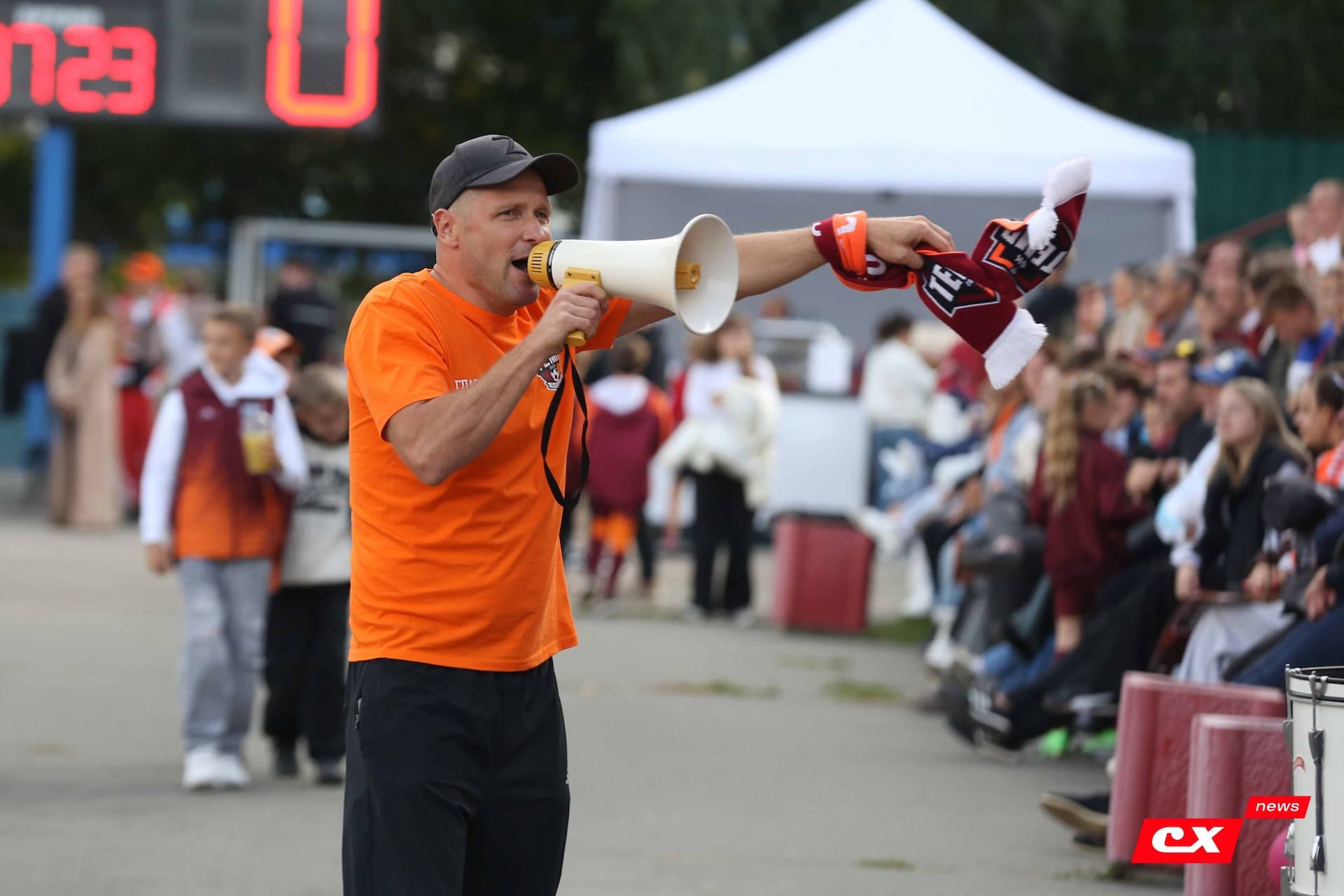 «Темп» 0:1 «Знамя Труда». FONBET Кубок России. 10.09.2025. СМИ: Владимир Мартынов («CX News»), Александр Чёрный («Алтайский спорт»), Виталий Барабаш (Сетевое издание "Толк"), Андрей Каспришин («Алтайская правда») — кадр 327