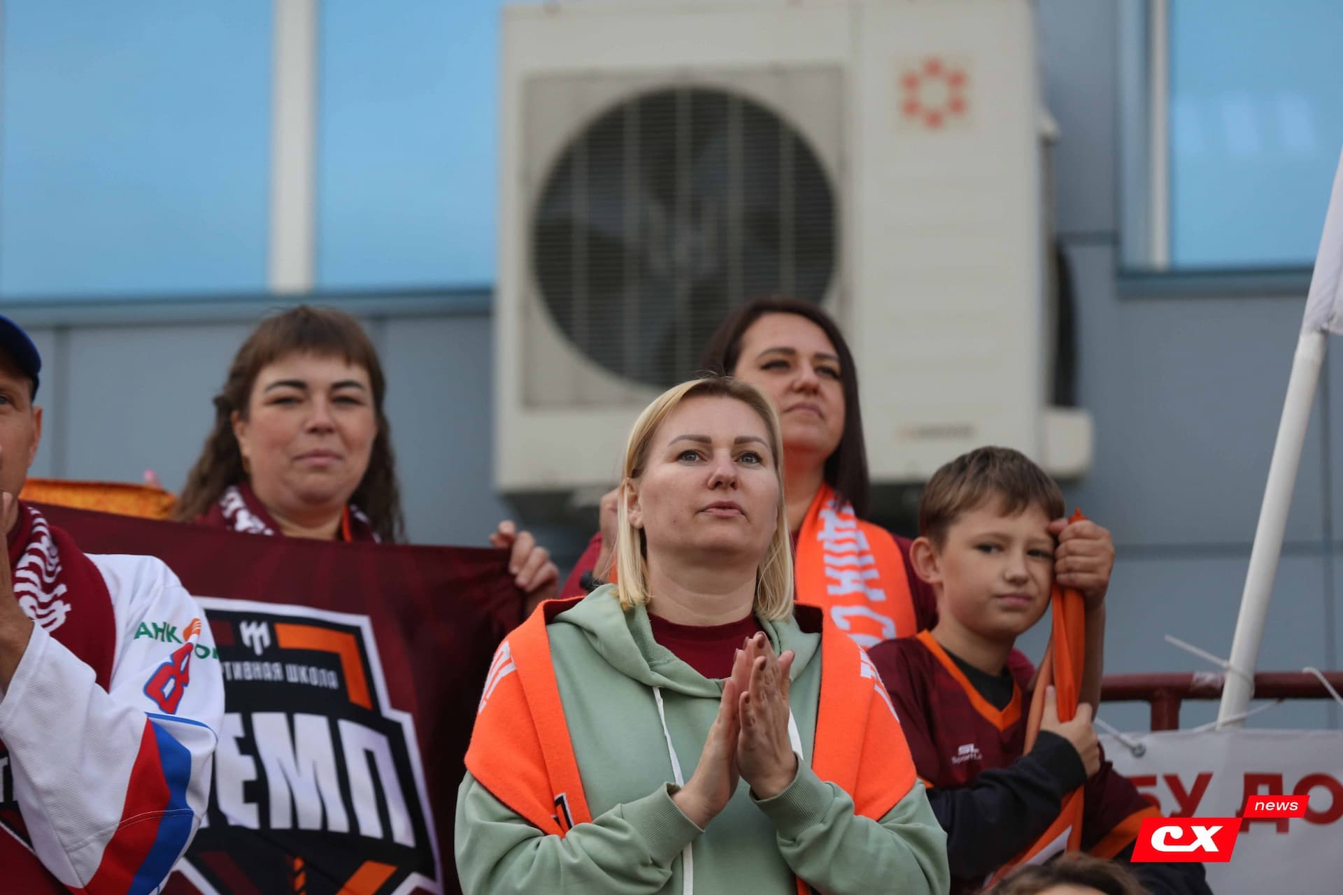 «Темп» 0:1 «Знамя Труда». FONBET Кубок России. 10.09.2025. СМИ: Владимир Мартынов («CX News»), Александр Чёрный («Алтайский спорт»), Виталий Барабаш (Сетевое издание "Толк"), Андрей Каспришин («Алтайская правда») — кадр 343