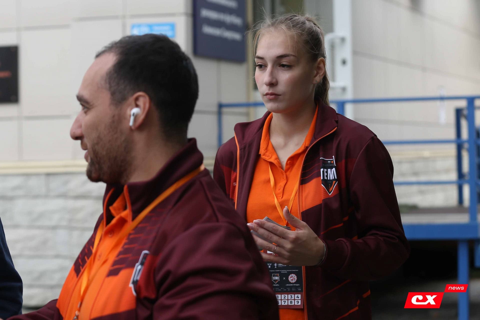 «Темп» 0:1 «Знамя Труда». FONBET Кубок России. 10.09.2025. СМИ: Владимир Мартынов («CX News»), Александр Чёрный («Алтайский спорт»), Виталий Барабаш (Сетевое издание "Толк"), Андрей Каспришин («Алтайская правда») — кадр 63