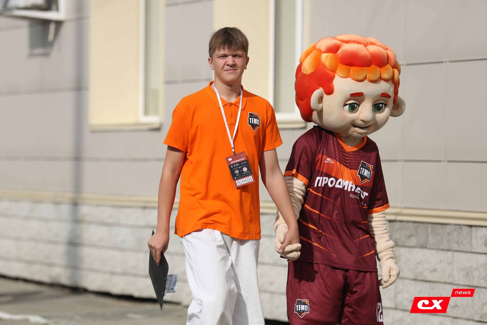 «Темп» 0:1 «Знамя Труда». FONBET Кубок России. 10.09.2025. СМИ: Владимир Мартынов («CX News»), Александр Чёрный («Алтайский спорт»), Виталий Барабаш (Сетевое издание "Толк"), Андрей Каспришин («Алтайская правда») — кадр 69