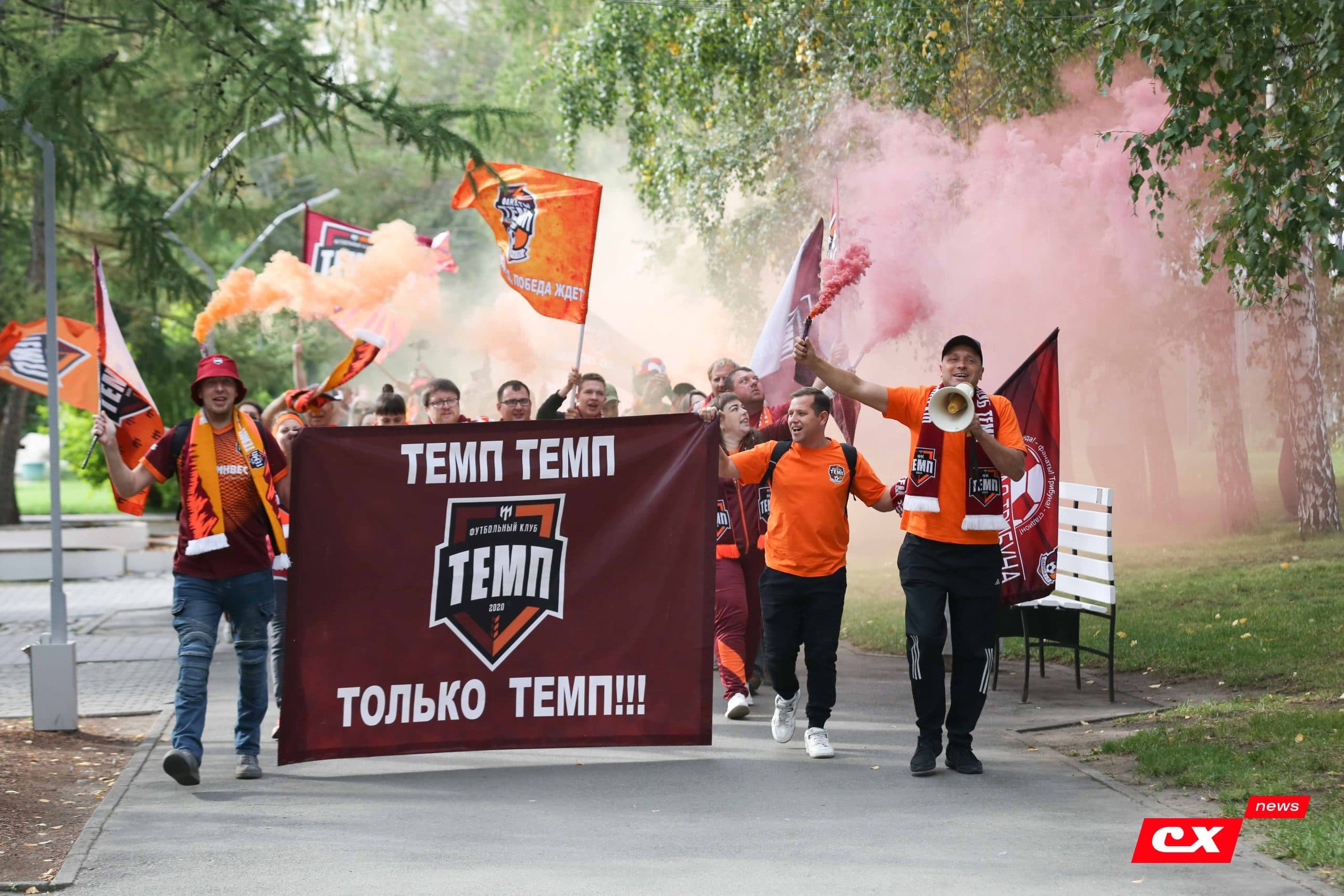 «Темп» 0:1 «Знамя Труда». FONBET Кубок России. 10.09.2025. СМИ: Владимир Мартынов («CX News»), Александр Чёрный («Алтайский спорт»), Виталий Барабаш (Сетевое издание "Толк"), Андрей Каспришин («Алтайская правда») — фото 8