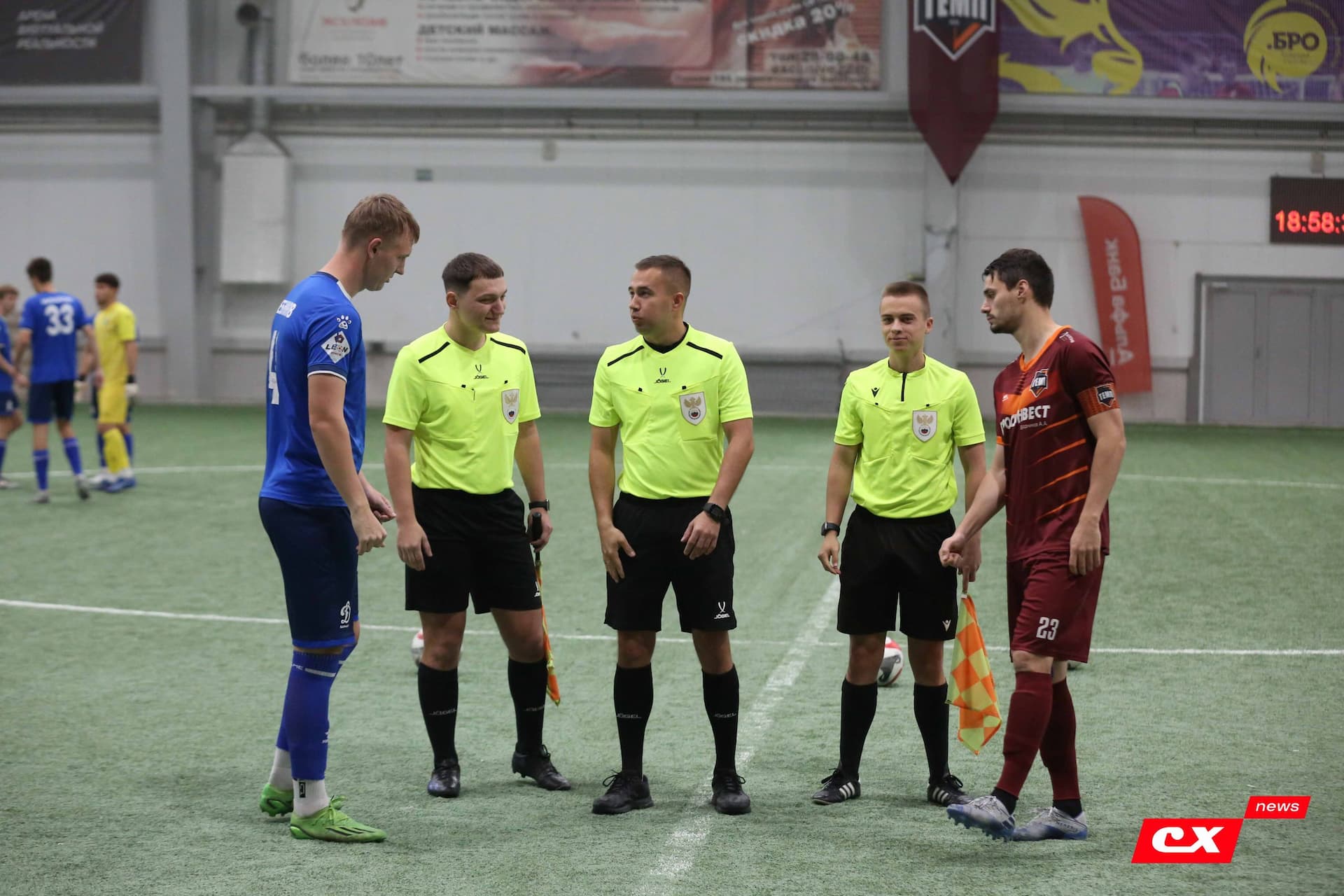 «Темп» 1:0 «Динамо-Барнаул-М». Третья лига. 05.10.2025. Александр Чёрный («Алтайский спорт»), Владимир Мартынов («CX News») — кадр 179