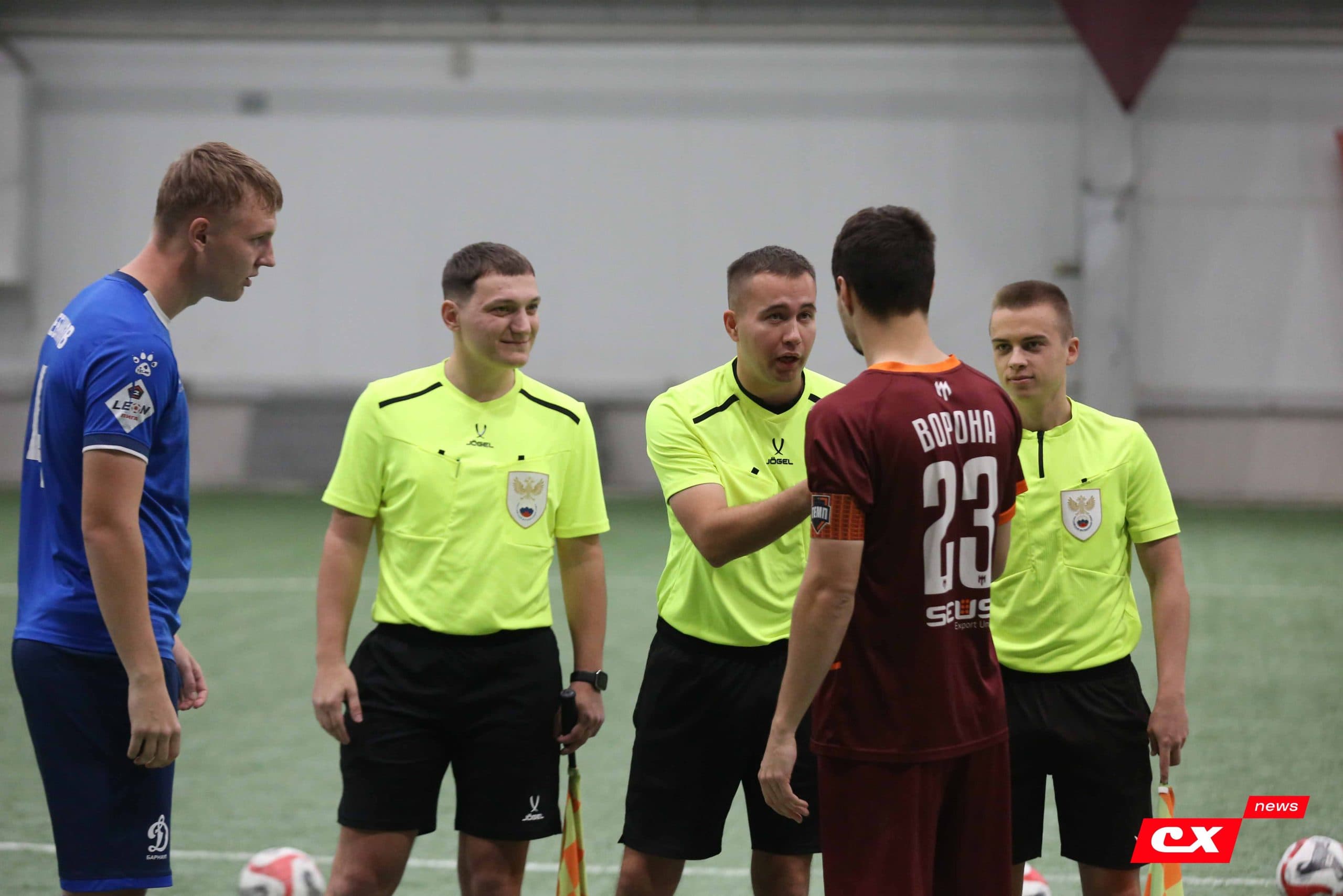 «Темп» 1:0 «Динамо-Барнаул-М». Третья лига. 05.10.2025. Александр Чёрный («Алтайский спорт»), Владимир Мартынов («CX News») — кадр 180