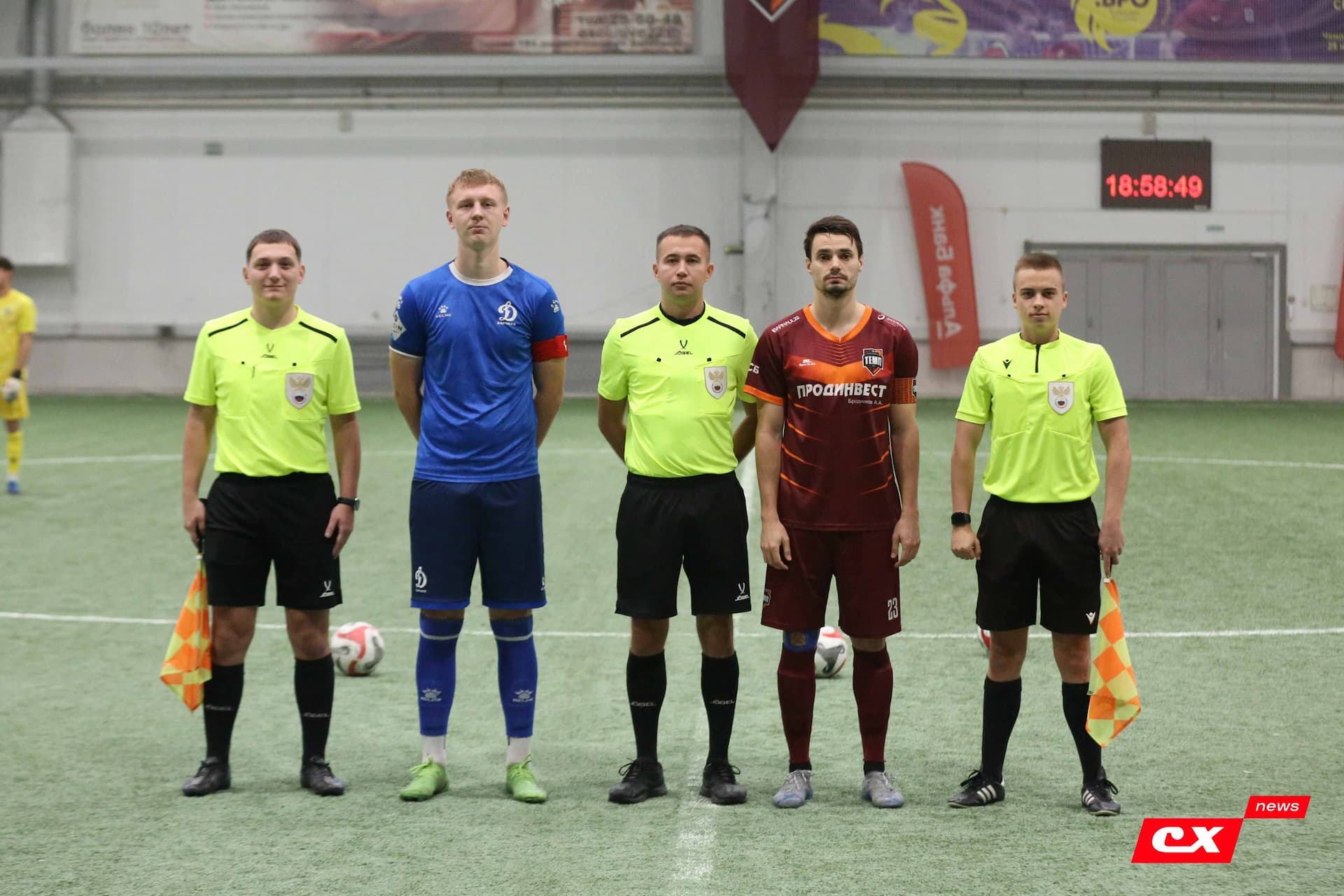 «Темп» 1:0 «Динамо-Барнаул-М». Третья лига. 05.10.2025. Александр Чёрный («Алтайский спорт»), Владимир Мартынов («CX News») — кадр 182