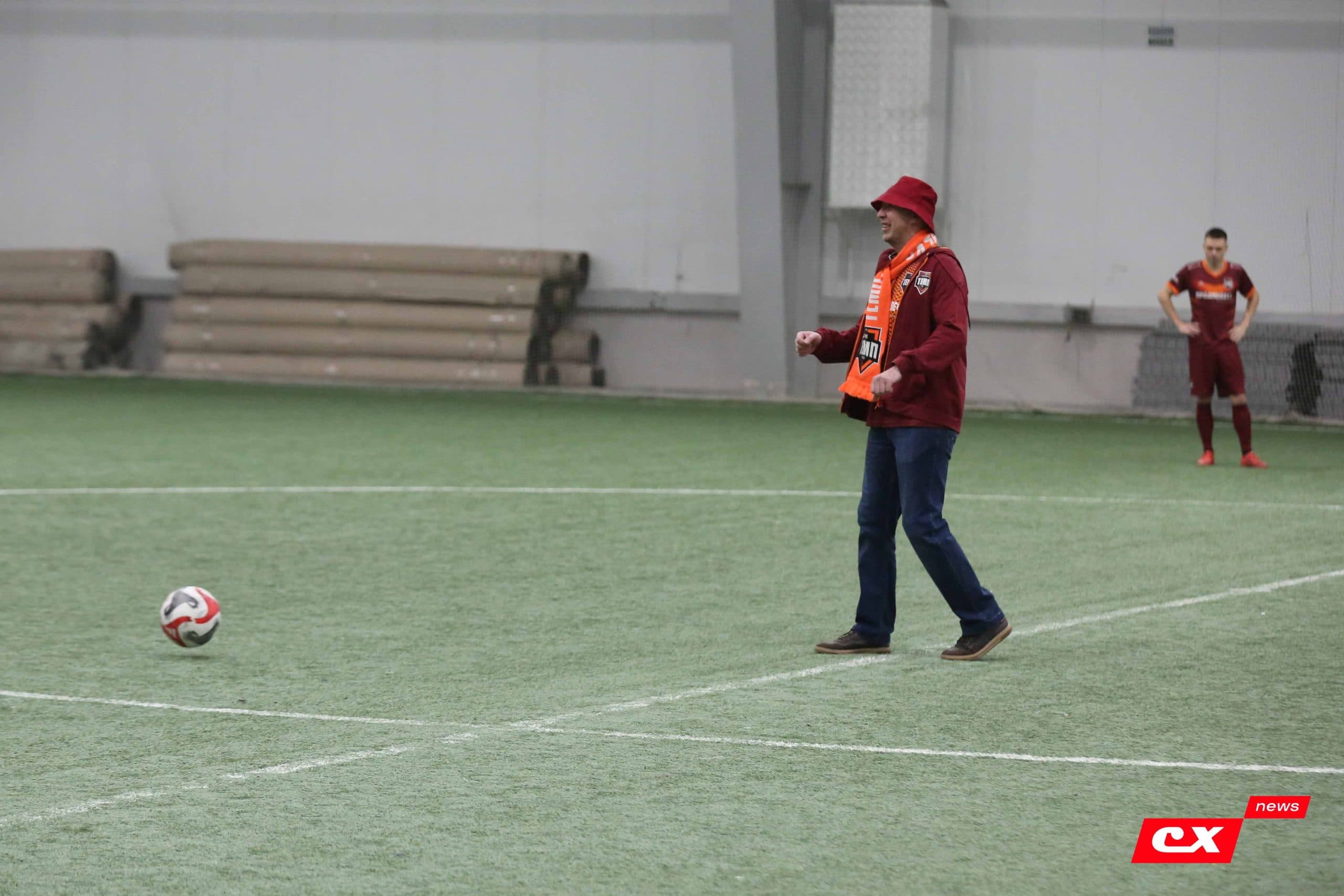 «Темп» 1:0 «Динамо-Барнаул-М». Третья лига. 05.10.2025. Александр Чёрный («Алтайский спорт»), Владимир Мартынов («CX News») — кадр 186