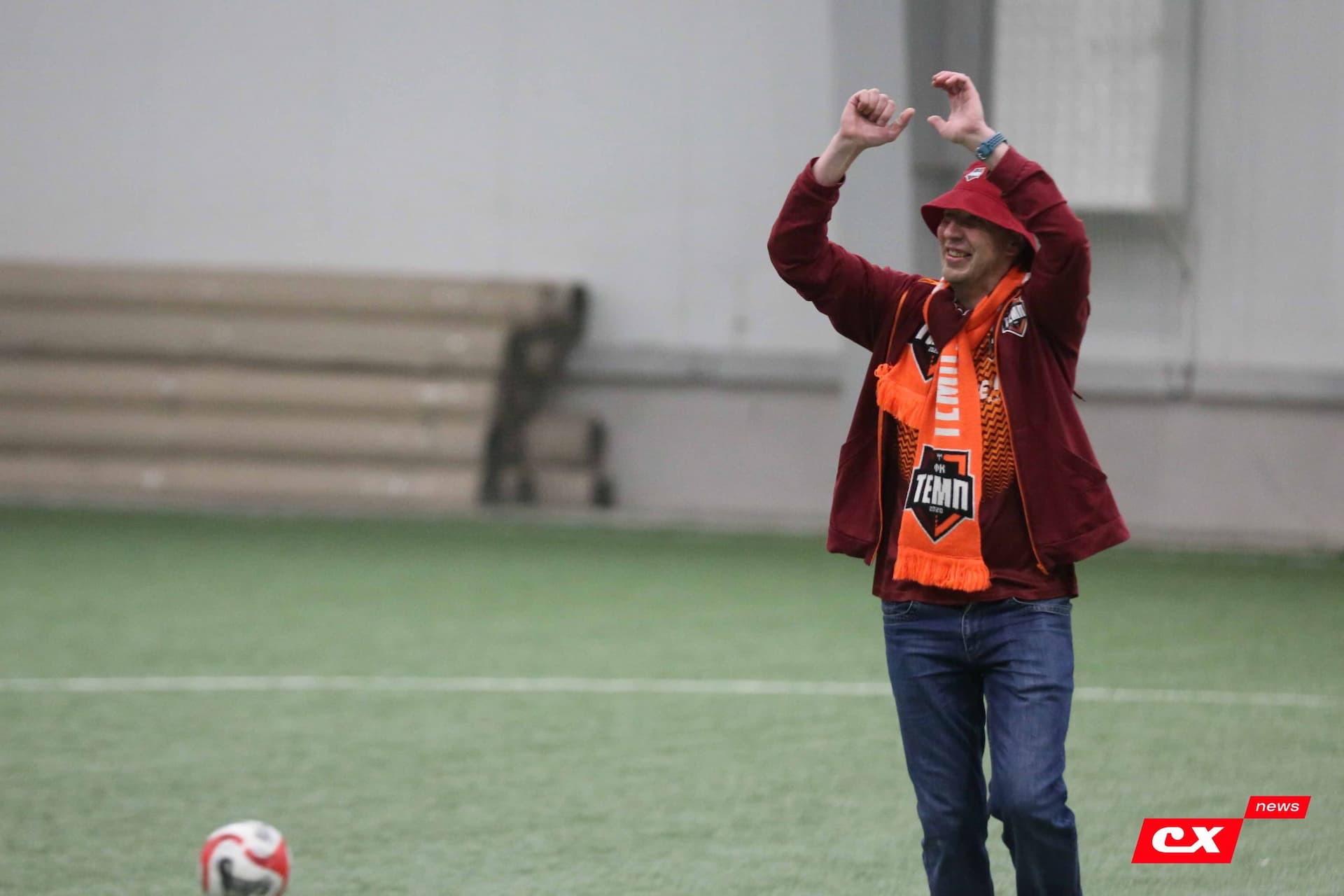 «Темп» 1:0 «Динамо-Барнаул-М». Третья лига. 05.10.2025. Александр Чёрный («Алтайский спорт»), Владимир Мартынов («CX News») — кадр 188