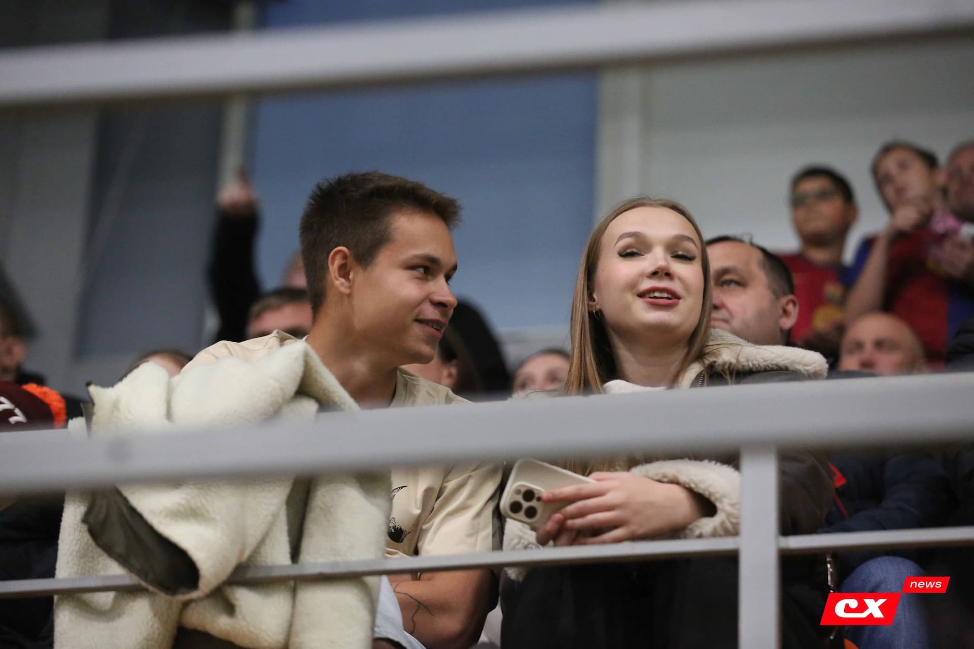 «Темп» 1:0 «Динамо-Барнаул-М». Третья лига. 05.10.2025. Александр Чёрный («Алтайский спорт»), Владимир Мартынов («CX News») — кадр 231