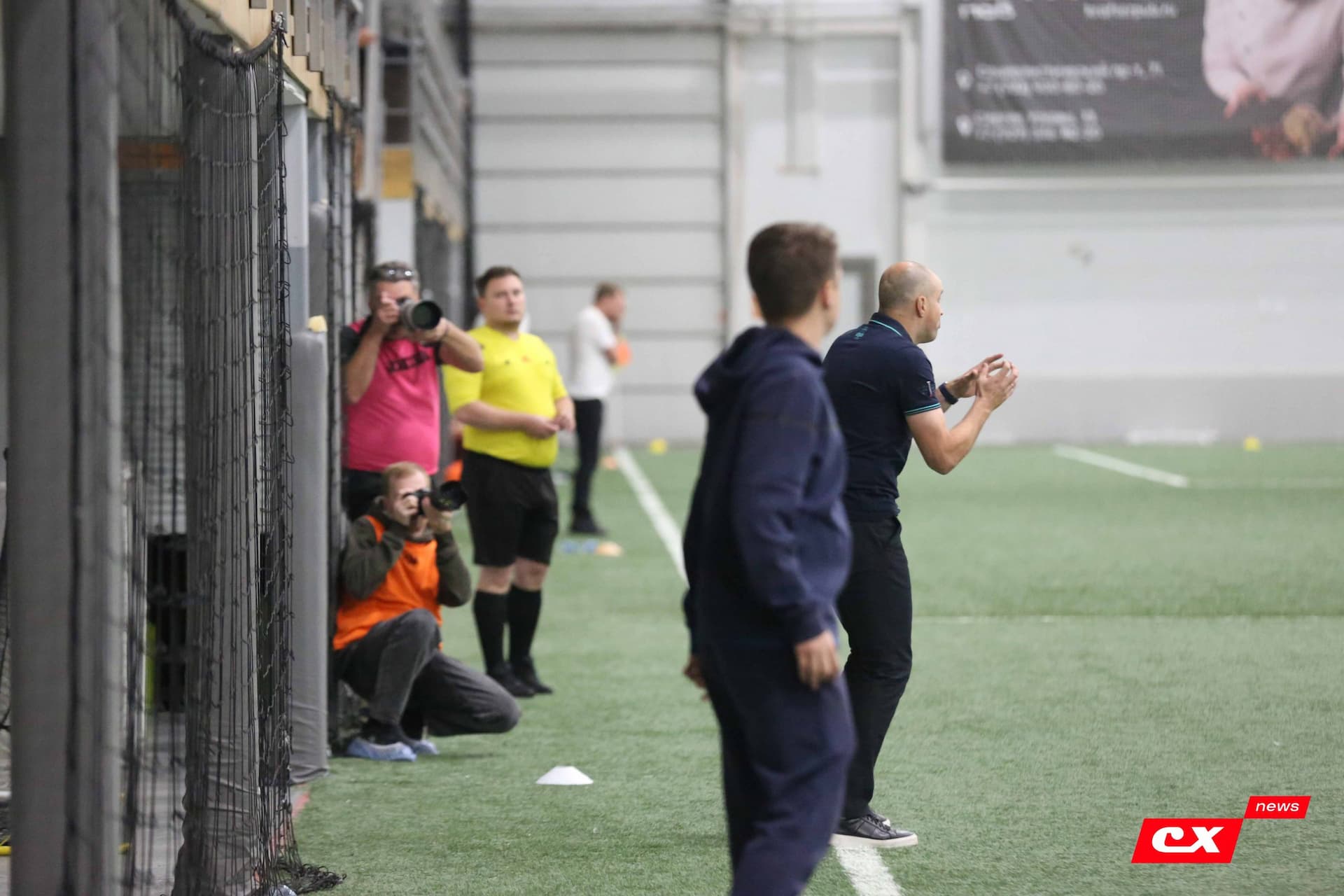 «Темп» 1:0 «Динамо-Барнаул-М». Третья лига. 05.10.2025. Александр Чёрный («Алтайский спорт»), Владимир Мартынов («CX News») — кадр 254