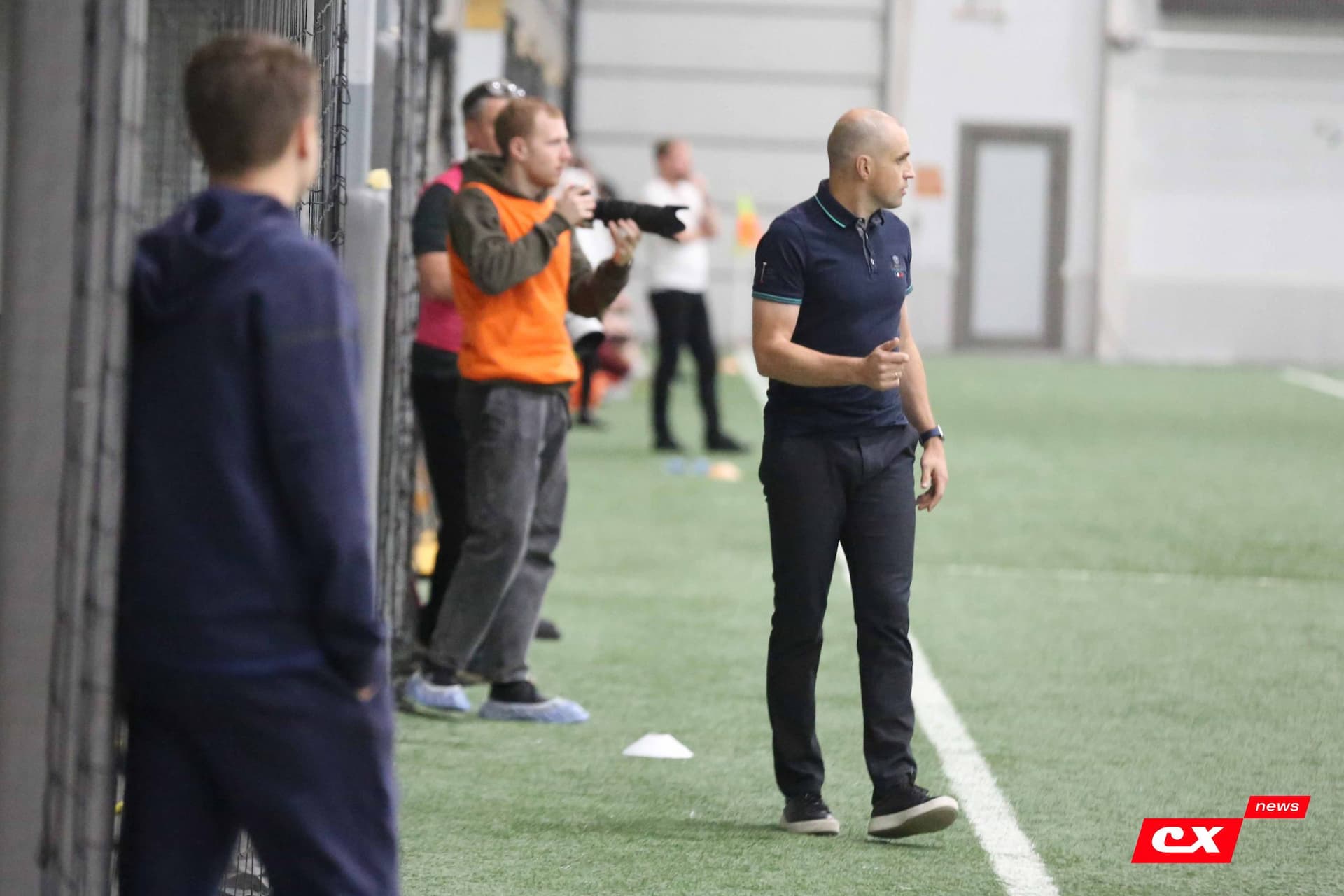 «Темп» 1:0 «Динамо-Барнаул-М». Третья лига. 05.10.2025. Александр Чёрный («Алтайский спорт»), Владимир Мартынов («CX News») — кадр 256