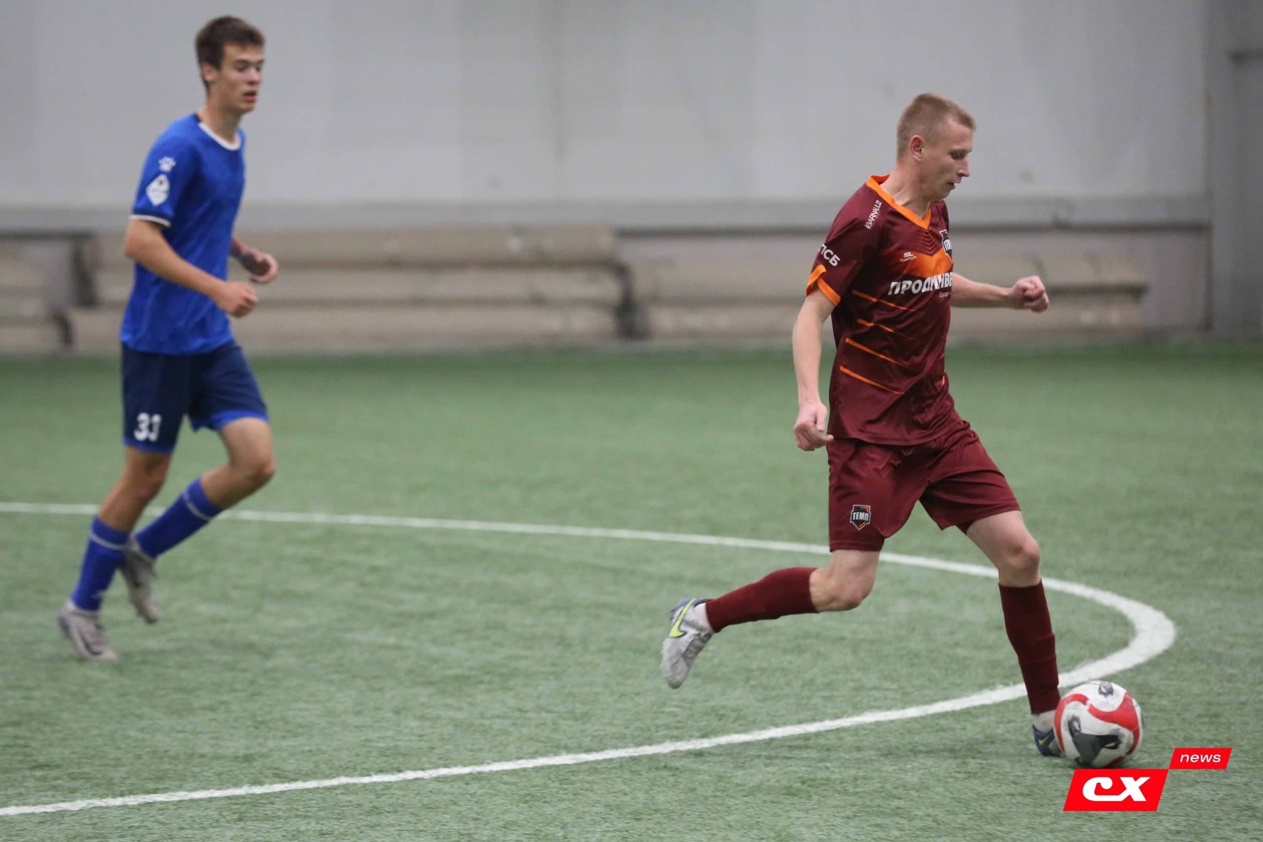 «Темп» 1:0 «Динамо-Барнаул-М». Третья лига. 05.10.2025. Александр Чёрный («Алтайский спорт»), Владимир Мартынов («CX News») — кадр 286