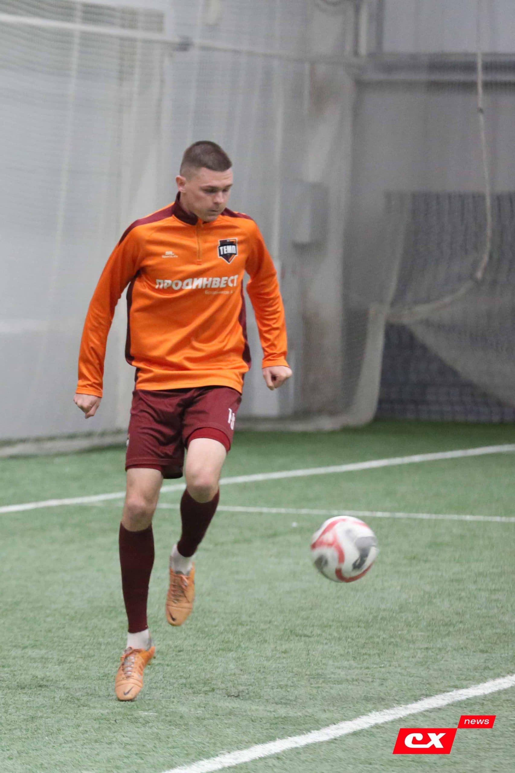 «Темп» 1:0 «Динамо-Барнаул-М». Третья лига. 05.10.2025. Александр Чёрный («Алтайский спорт»), Владимир Мартынов («CX News») — кадр 93