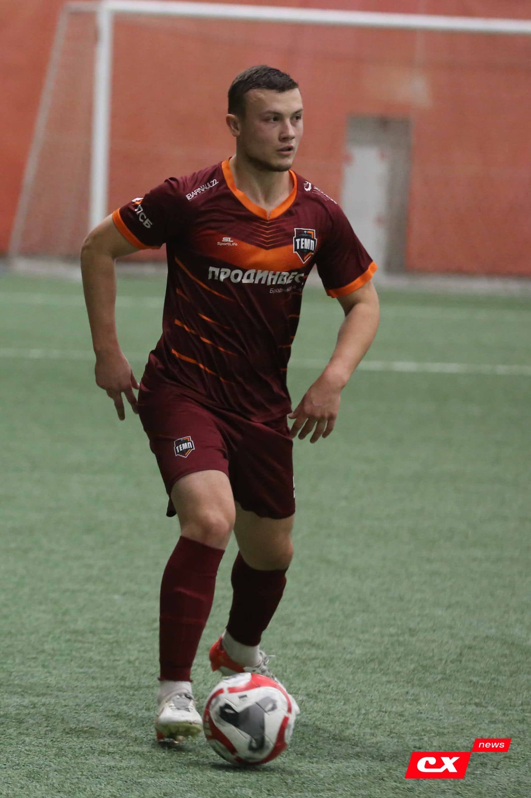 «Темп» 1:0 «Динамо-Барнаул-М». Третья лига. 05.10.2025. Александр Чёрный («Алтайский спорт»), Владимир Мартынов («CX News») — кадр 311